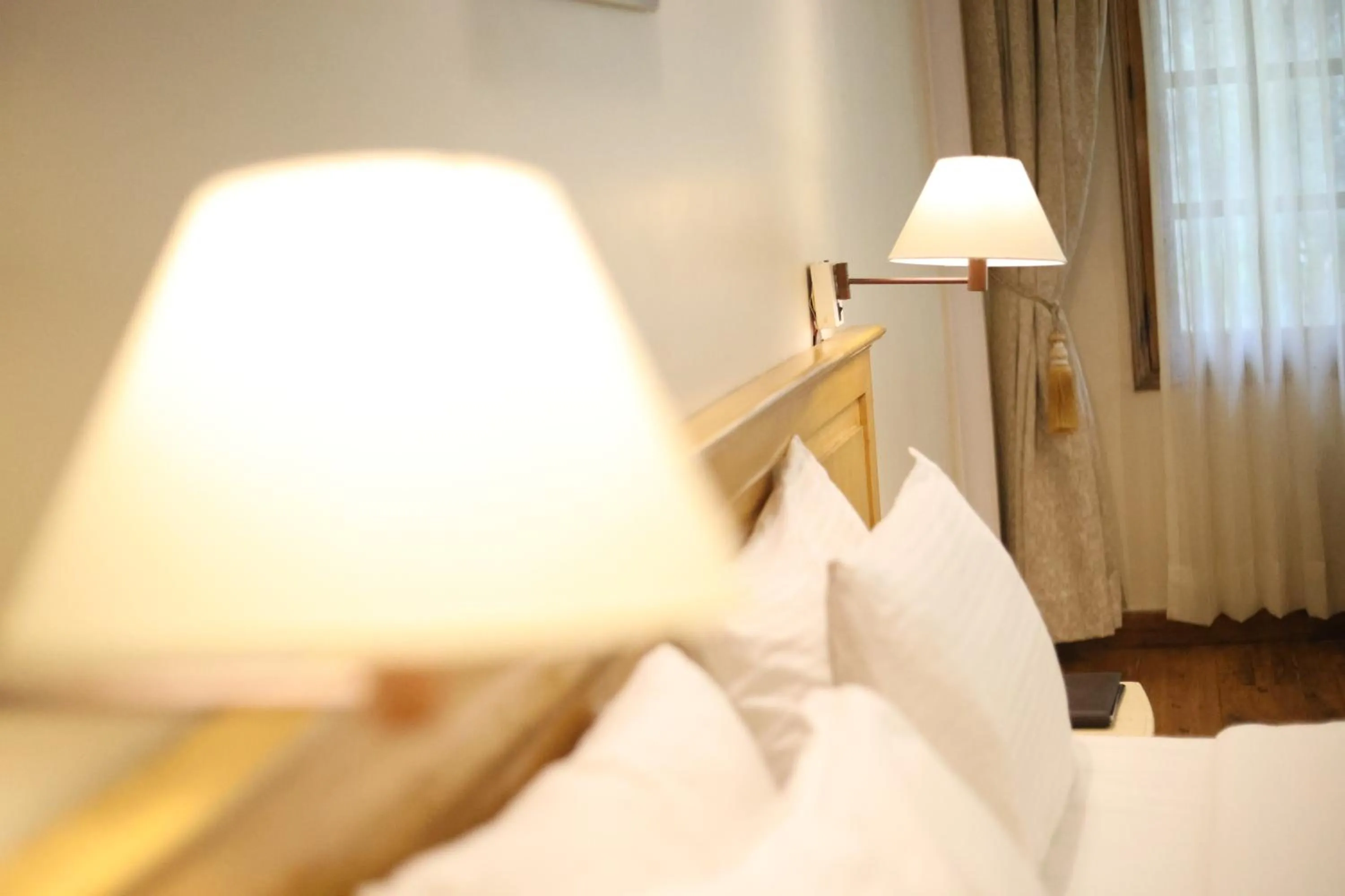 Bed in Hotel Willow Banks Shimla