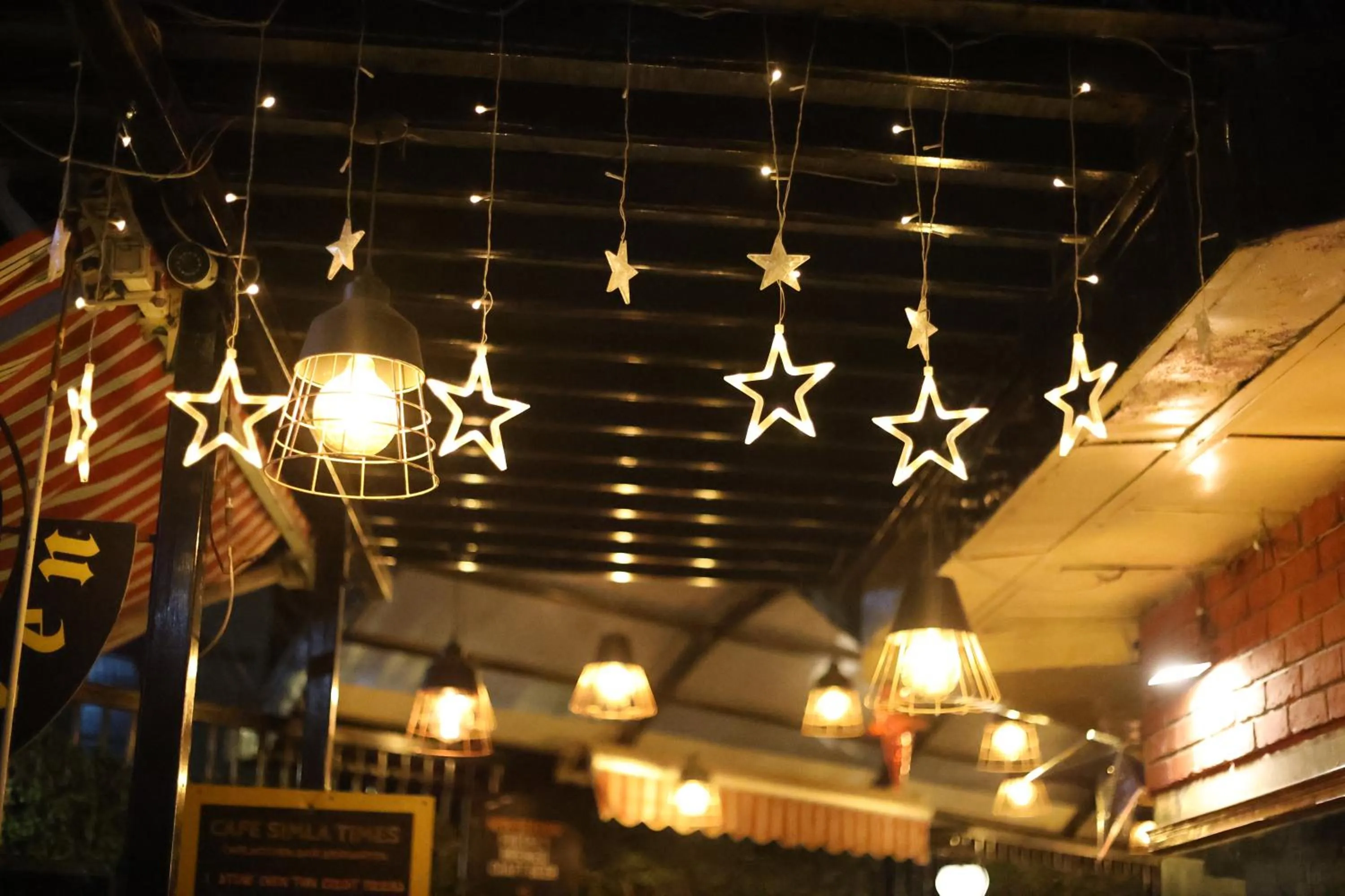 Restaurant/places to eat in Hotel Willow Banks Shimla