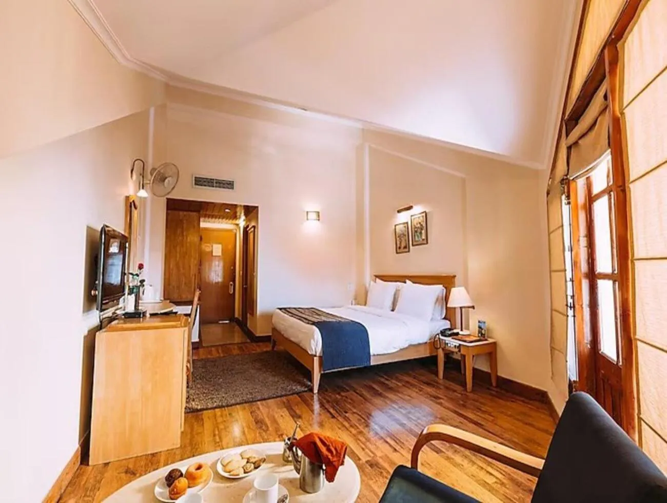 Photo of the whole room, Bed in Hotel Willow Banks Shimla