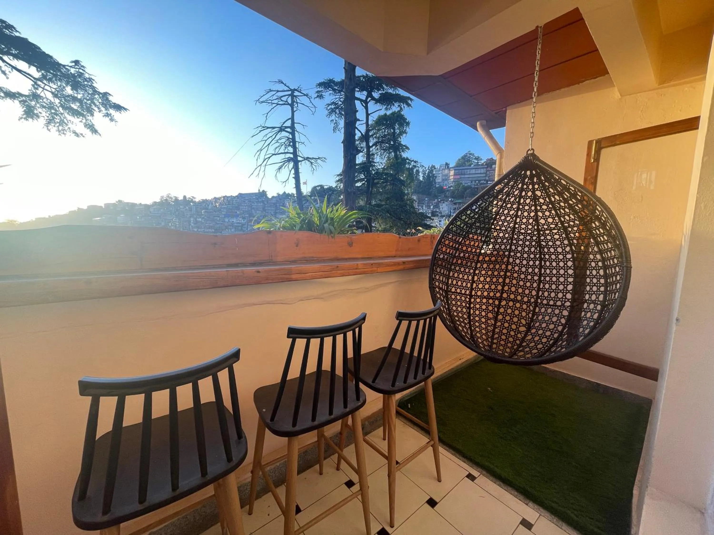 Balcony/Terrace in Hotel Willow Banks Shimla