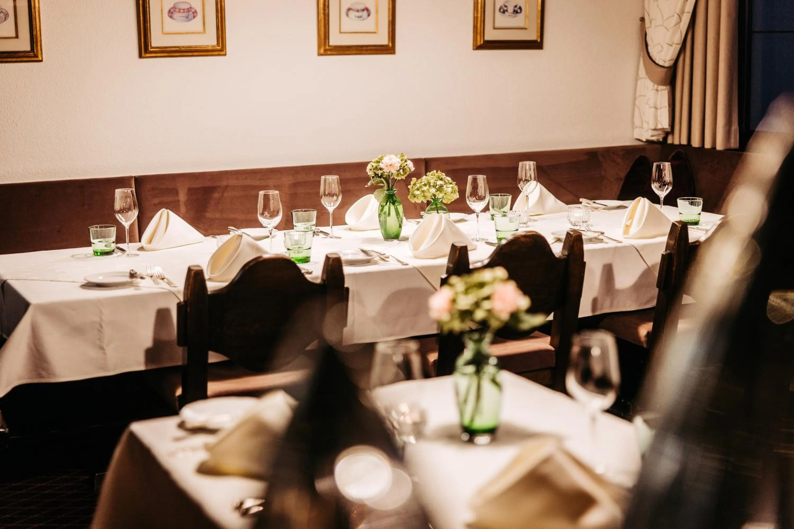 Restaurant/places to eat in Hotel Hirlanda
