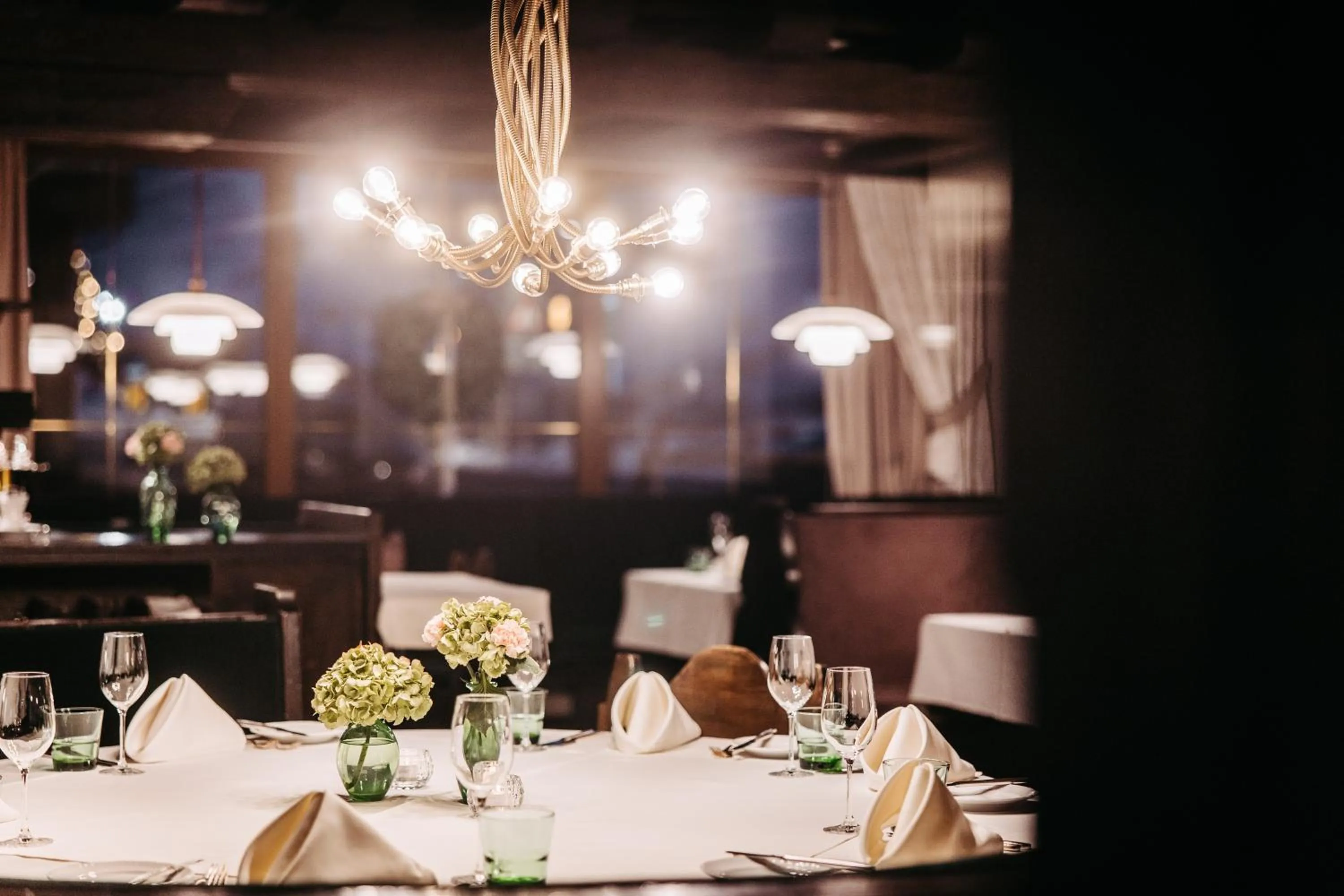 Restaurant/places to eat in Hotel Hirlanda