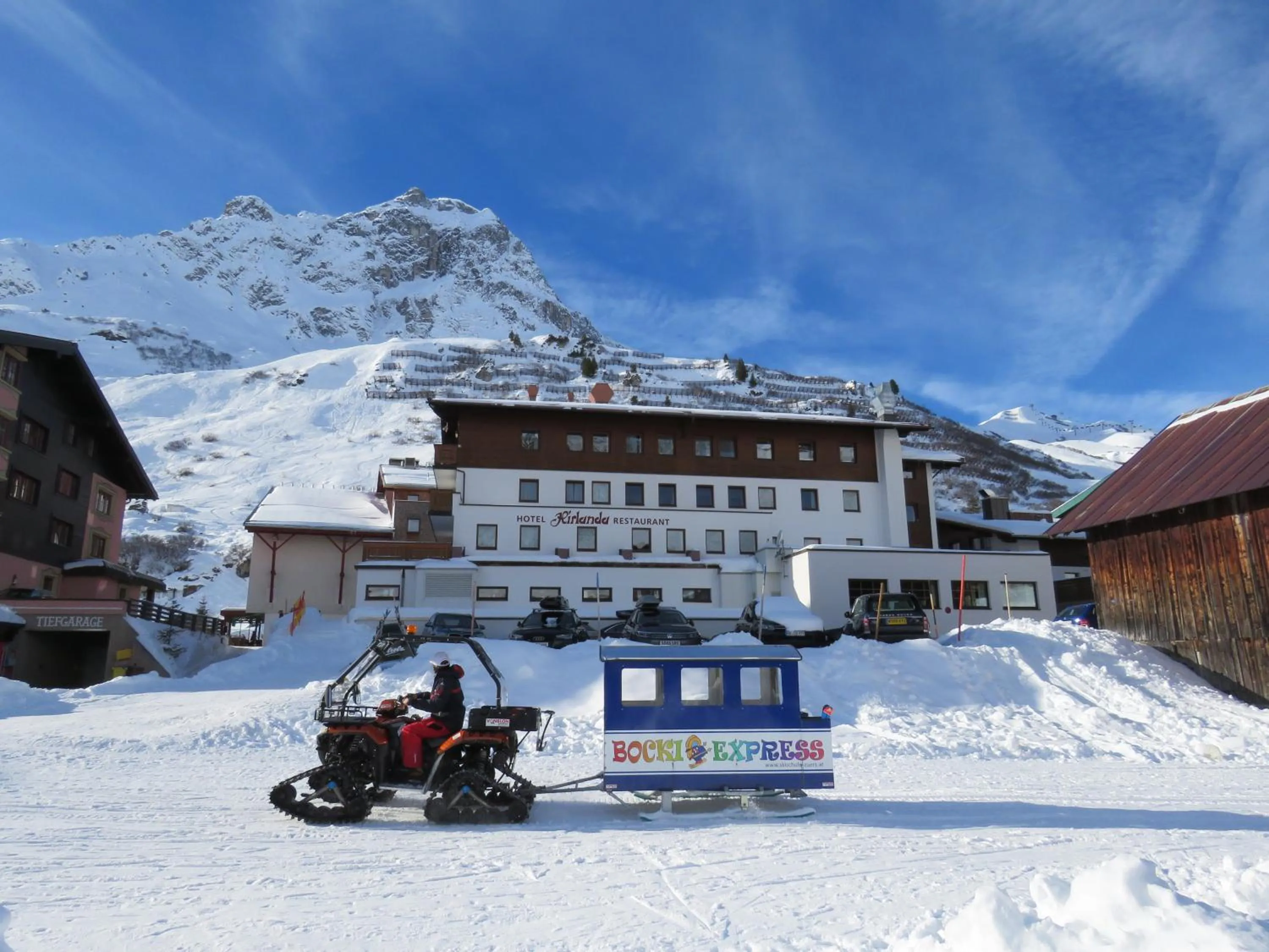 Facade/entrance in Hotel Hirlanda