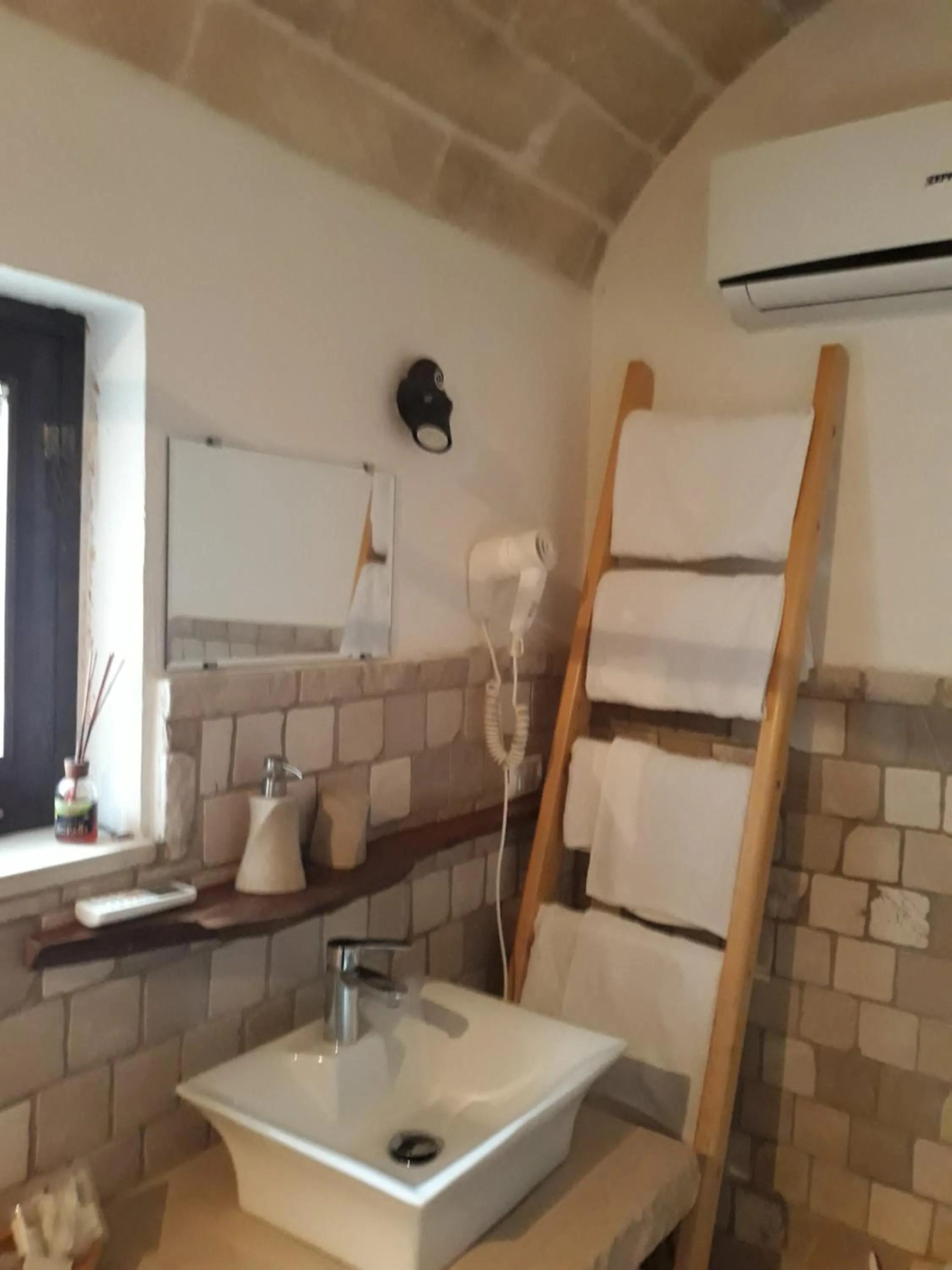 Bathroom in Fontana Vecchia B&B