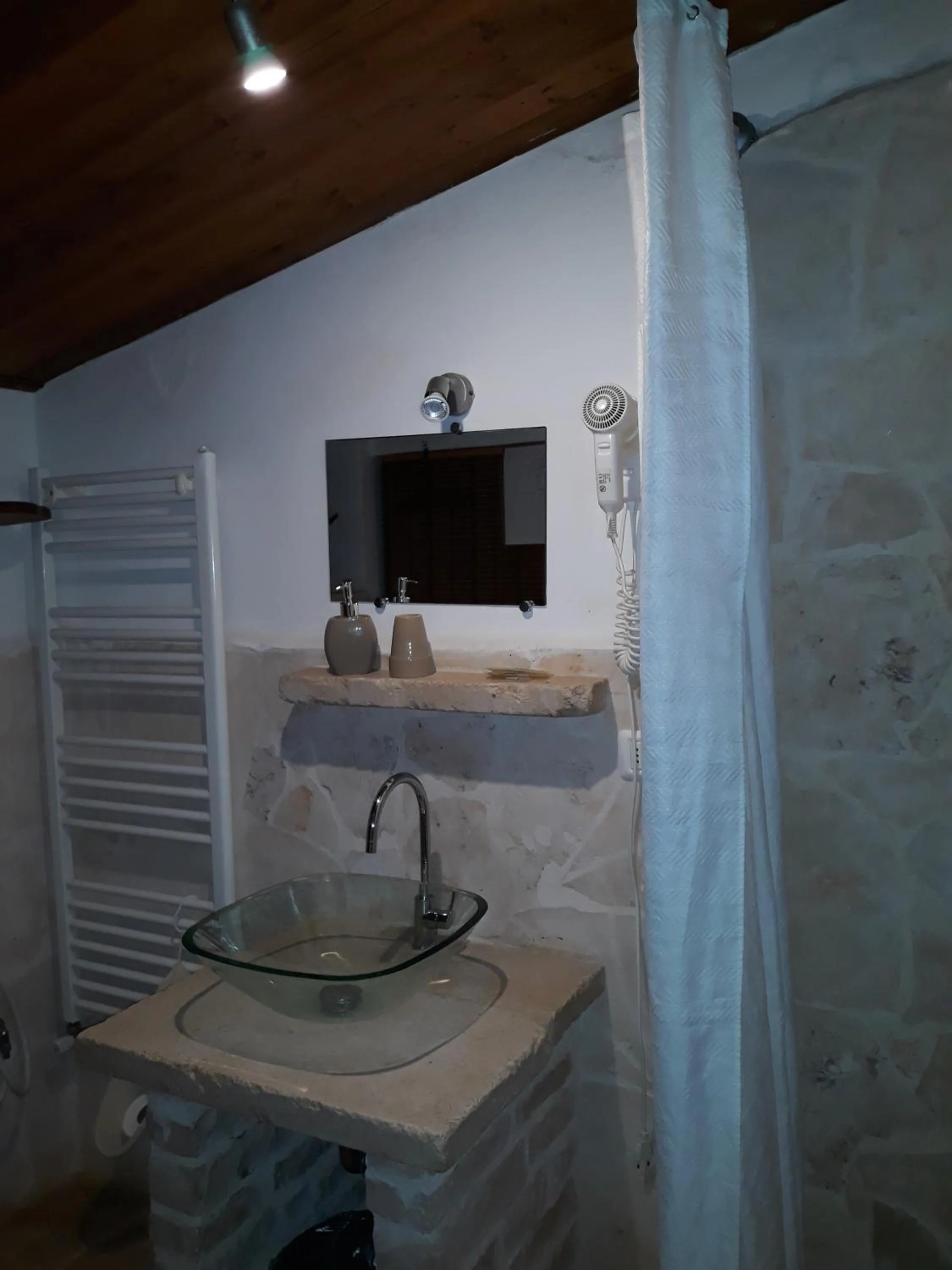 Bathroom in Fontana Vecchia B&B