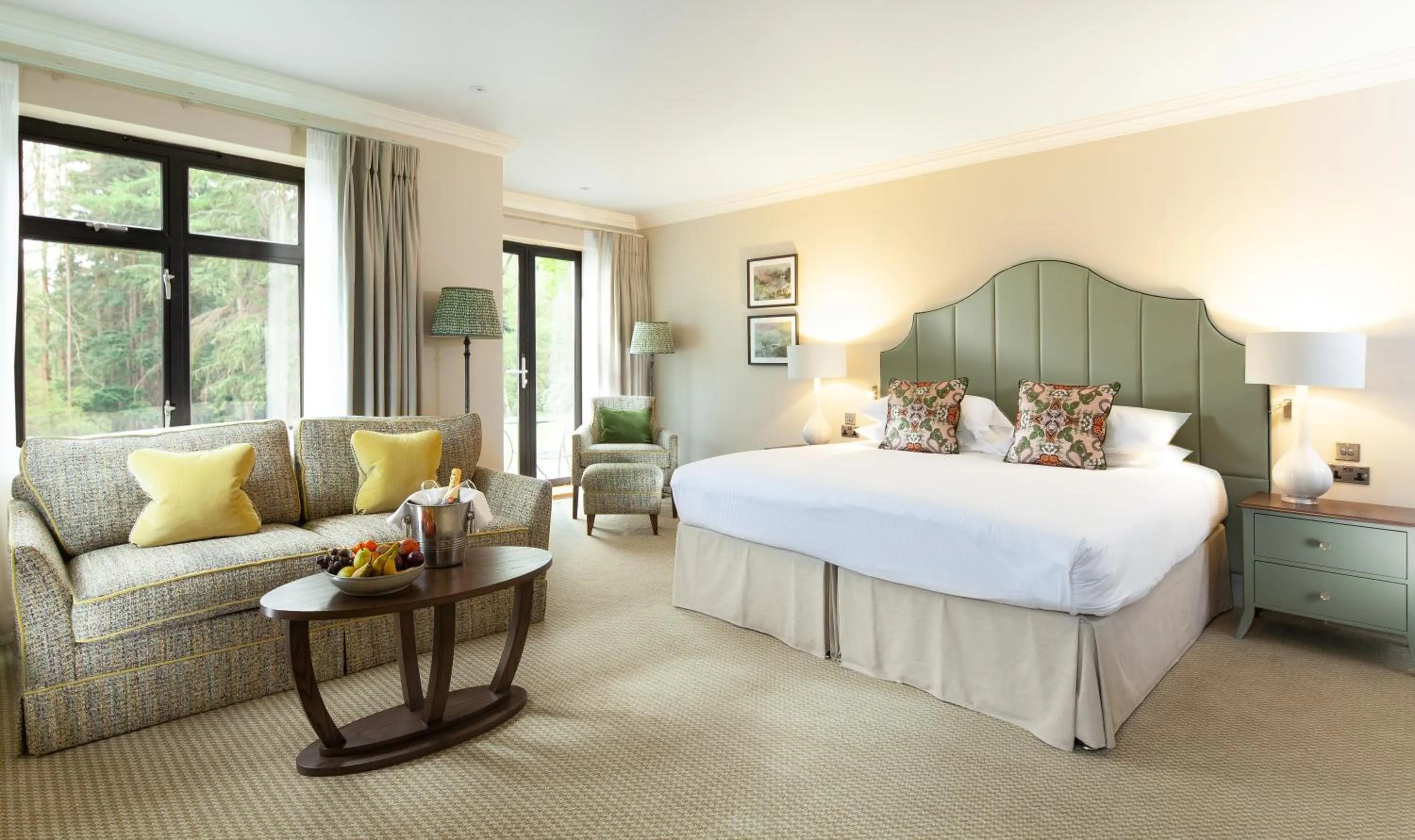 Bed in Foxhills Club & Resort