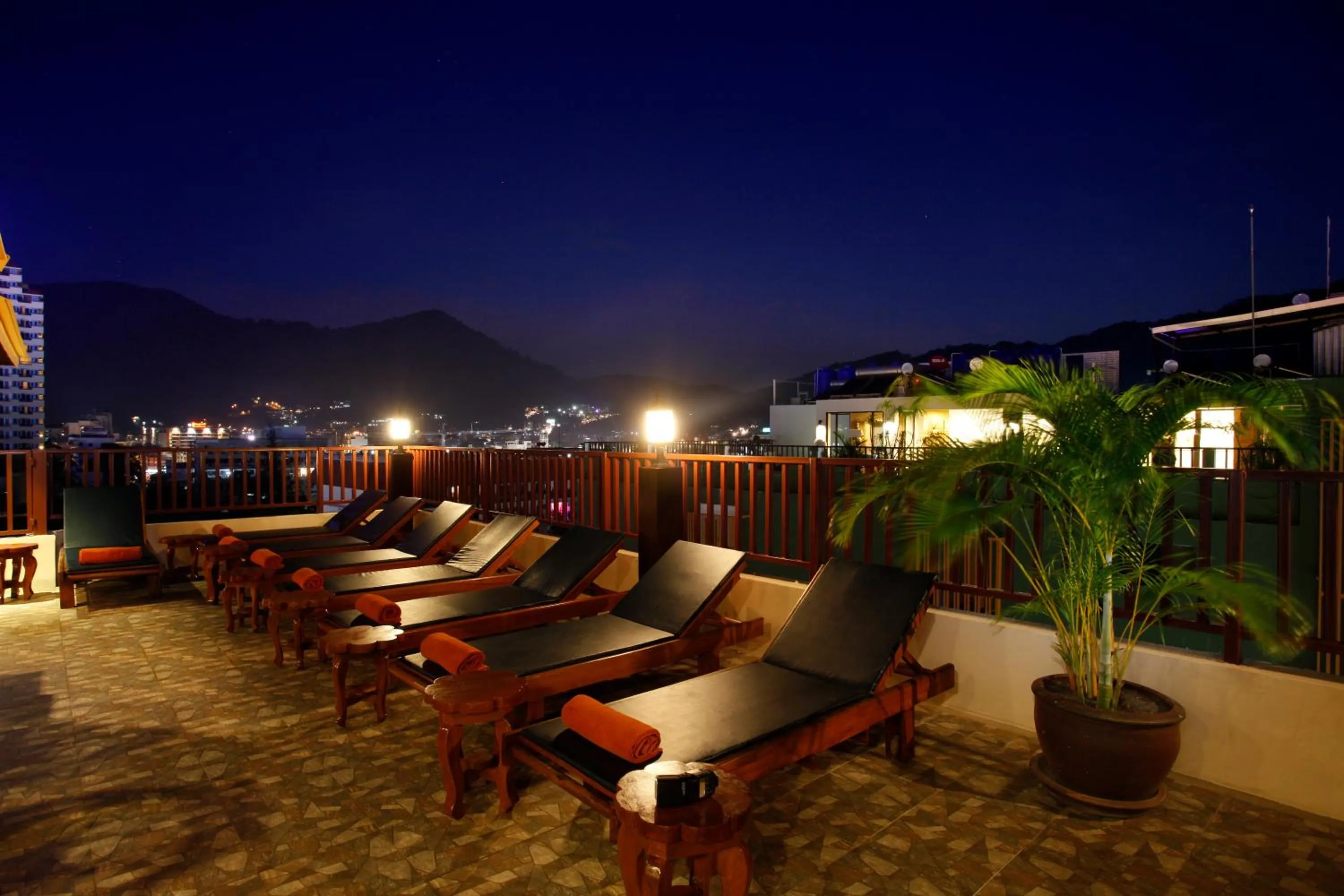 Swimming pool in Orchid Resortel