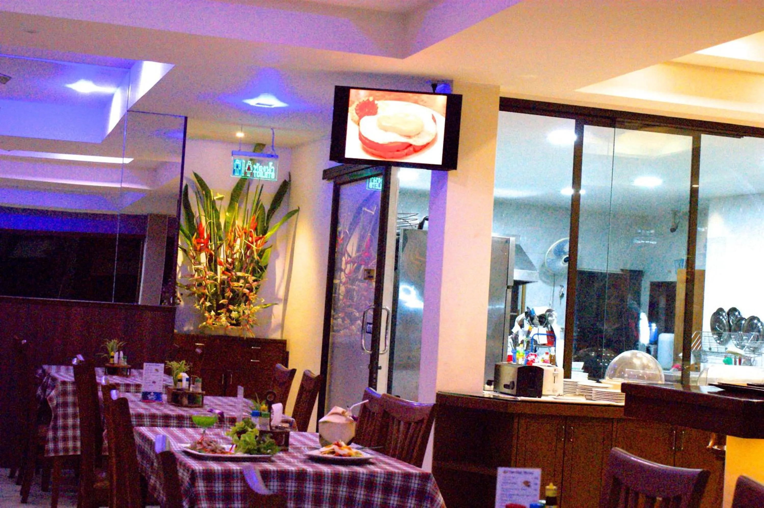 Restaurant/places to eat in Orchid Resortel