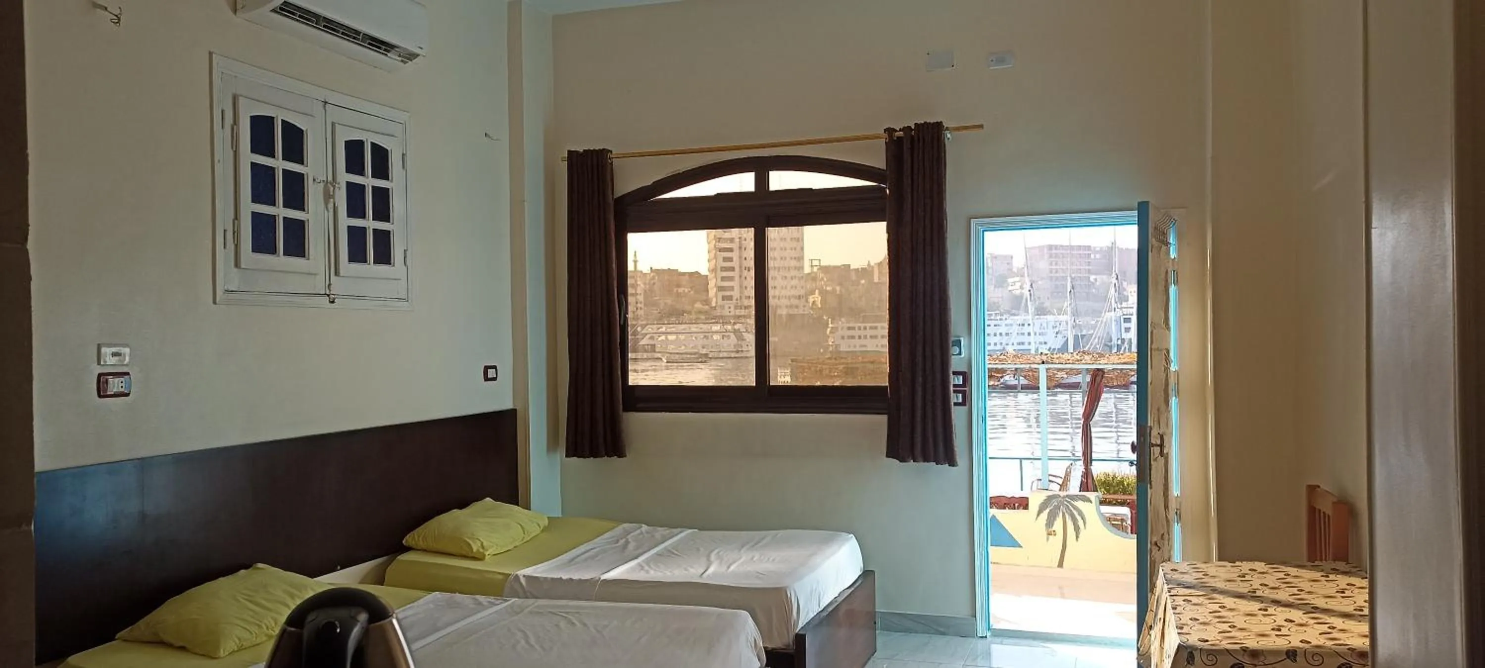 Bed in Awi Guest House