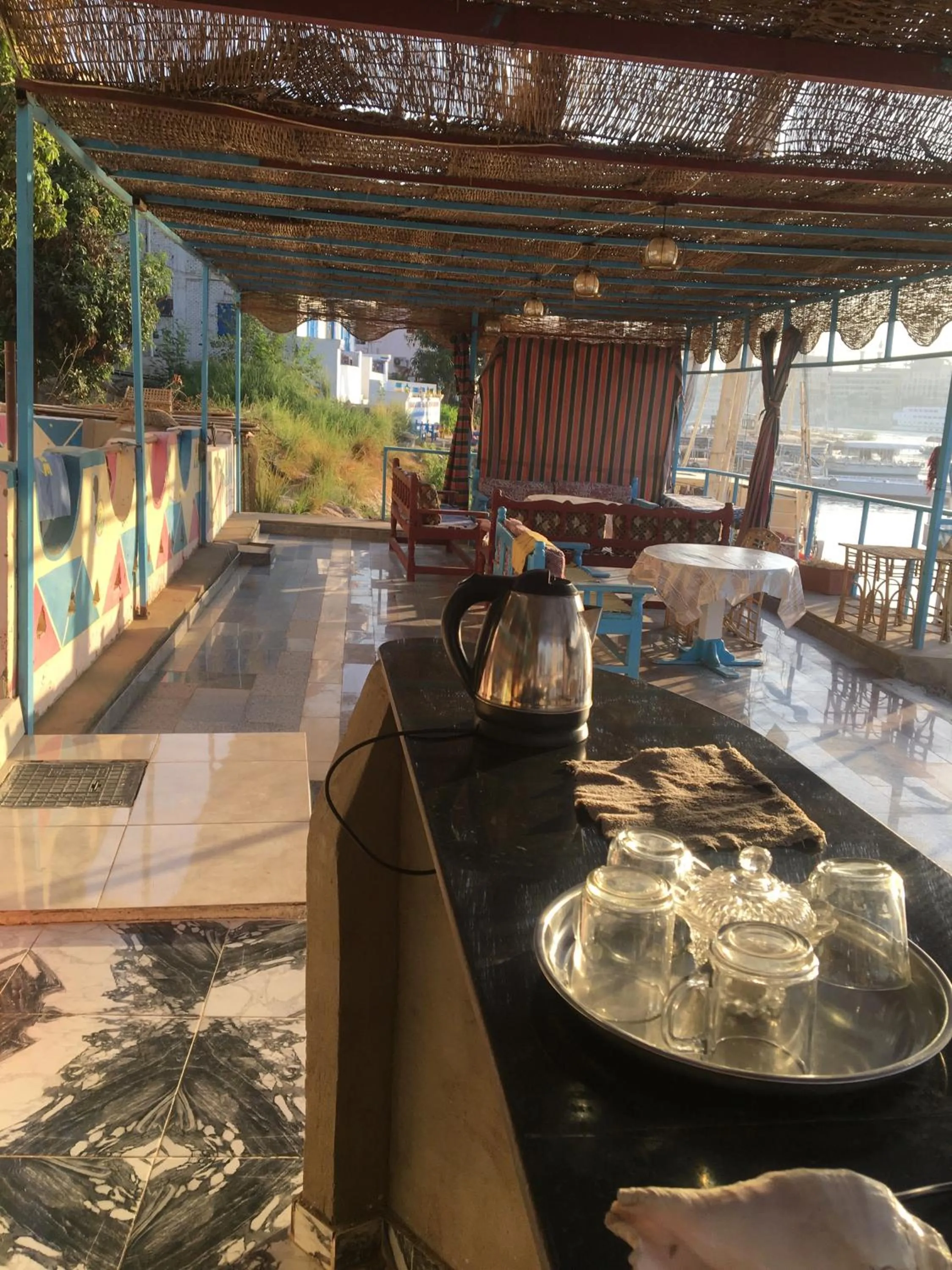 Restaurant/places to eat in Awi Guest House