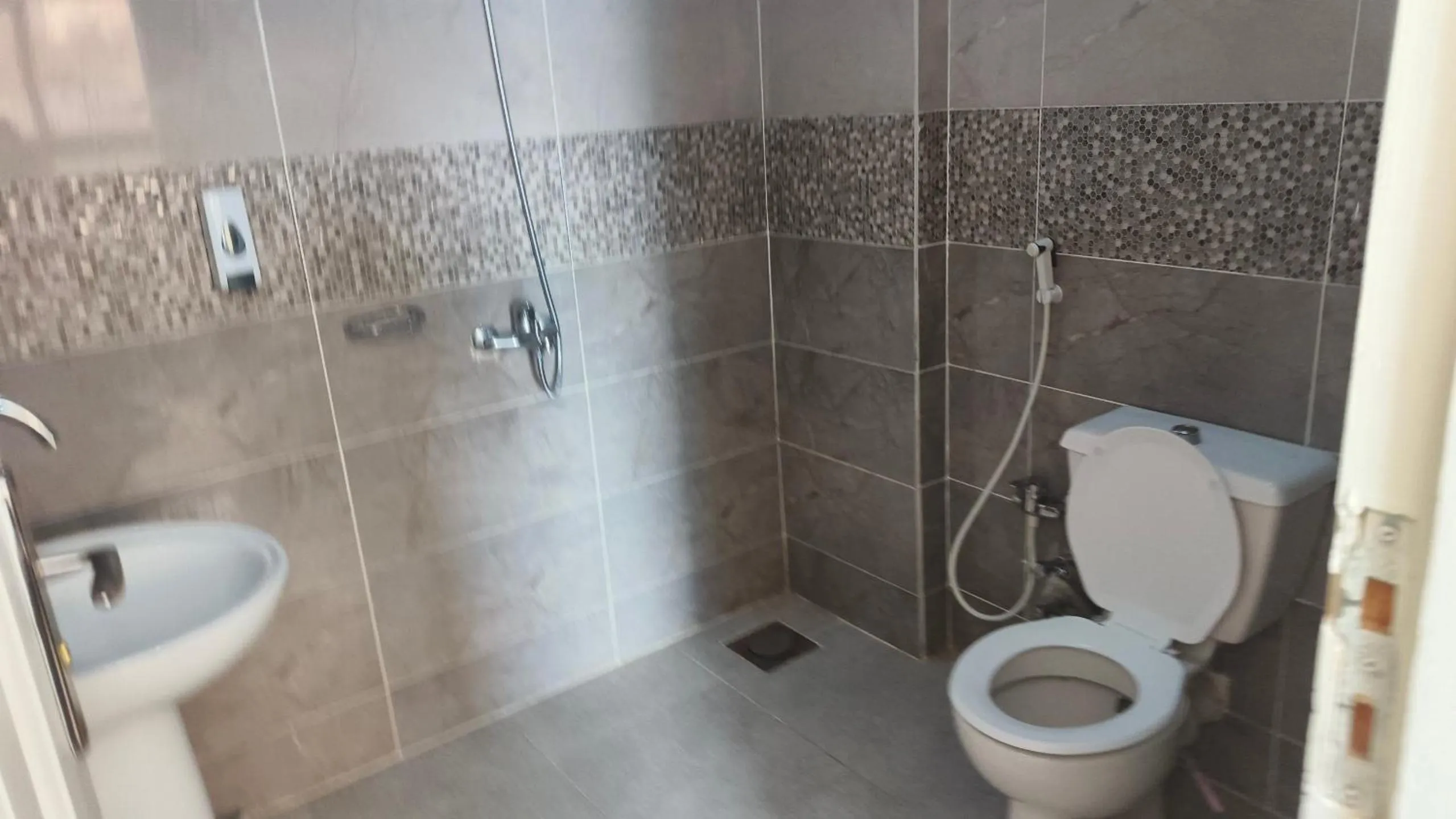 Toilet in Awi Guest House