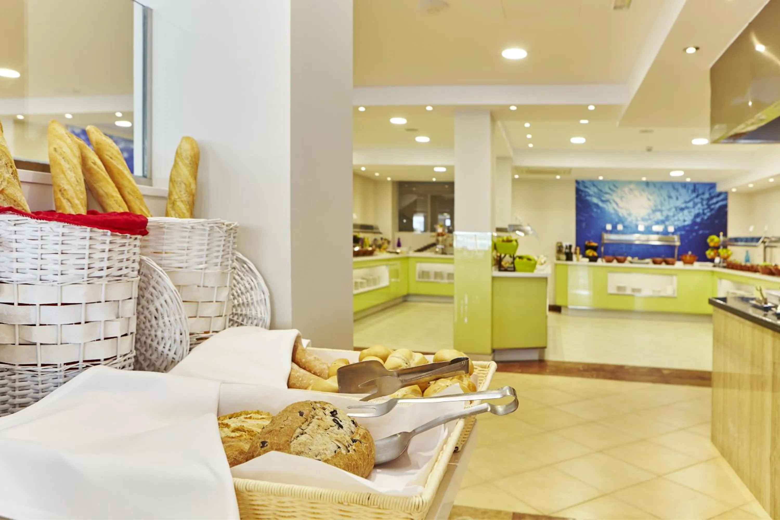 Restaurant/places to eat in Universal Casa Marquesa