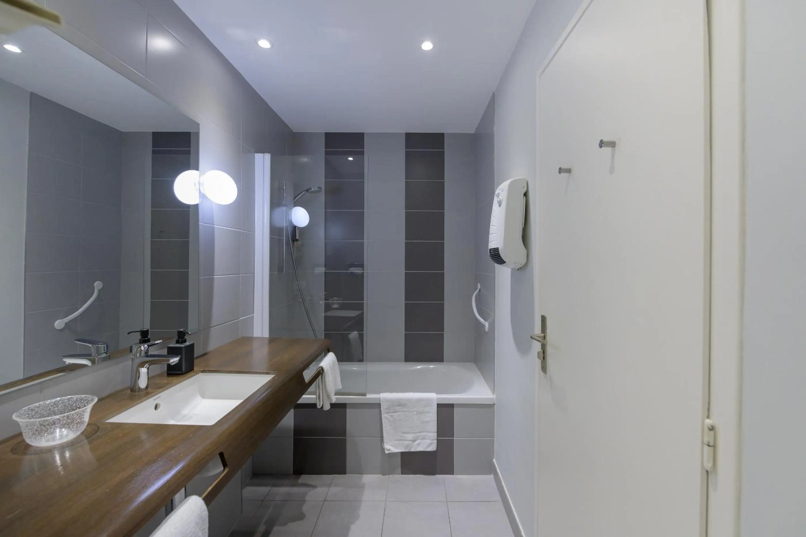 Bathroom in Hôtel Vulcain