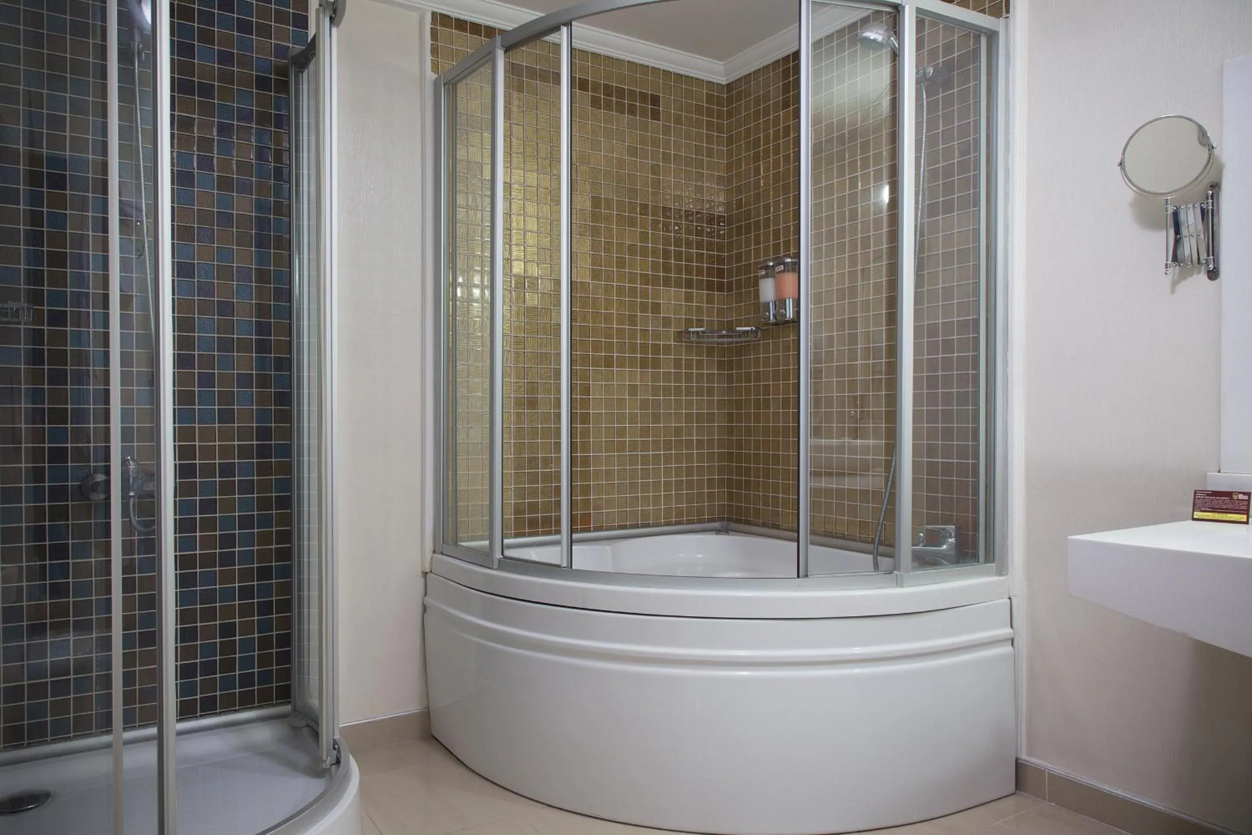 Bathroom in Gurkent Hotel