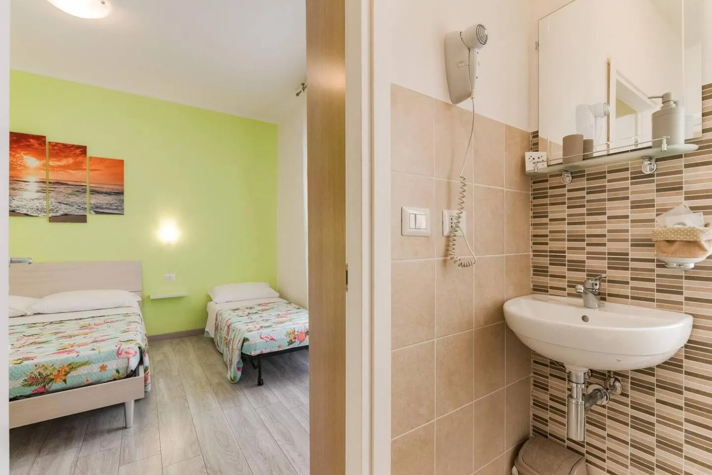 Bathroom, Bed in Leolù Guesthouse Alghero