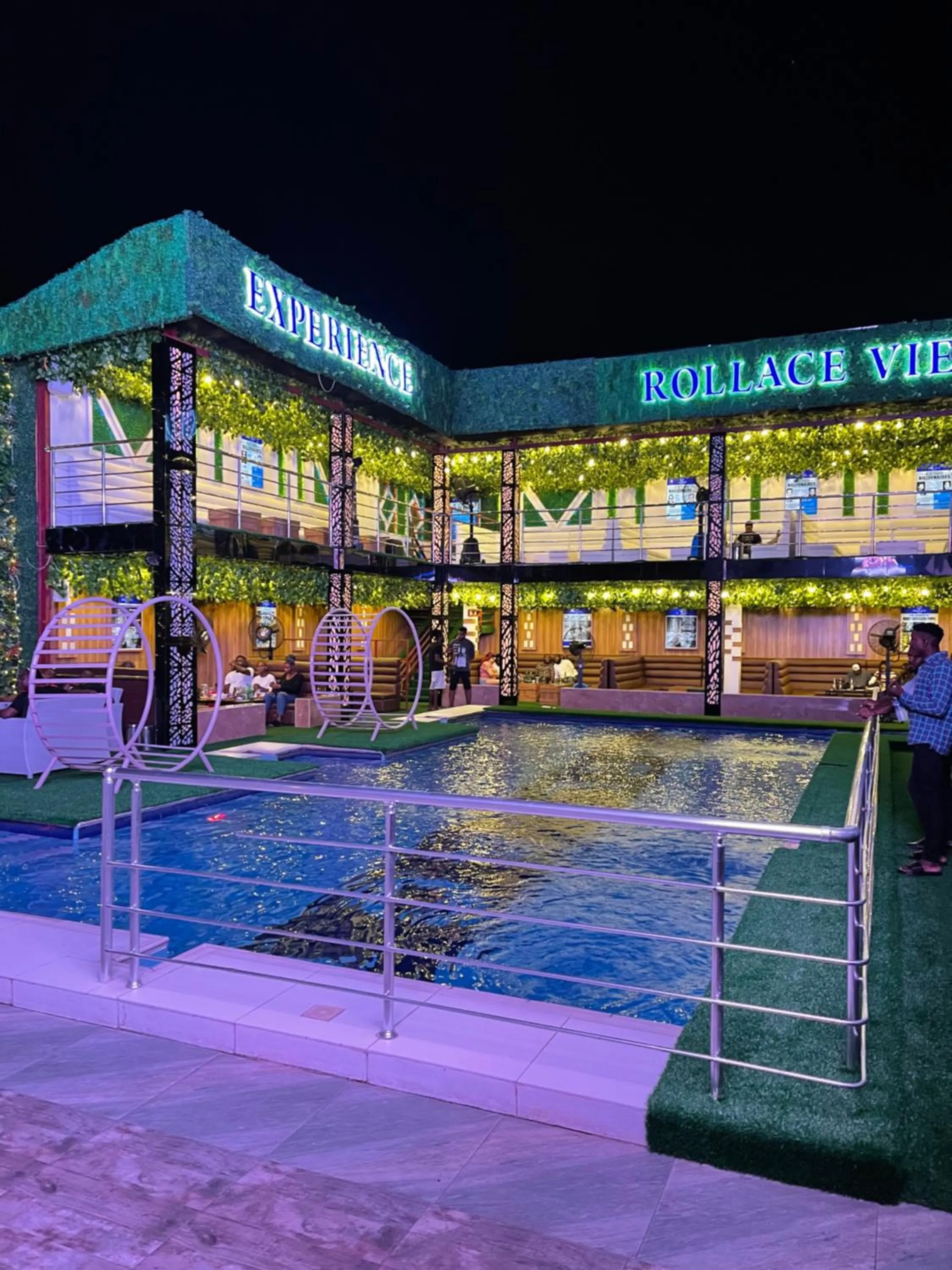 Swimming pool in Rollace Hotel