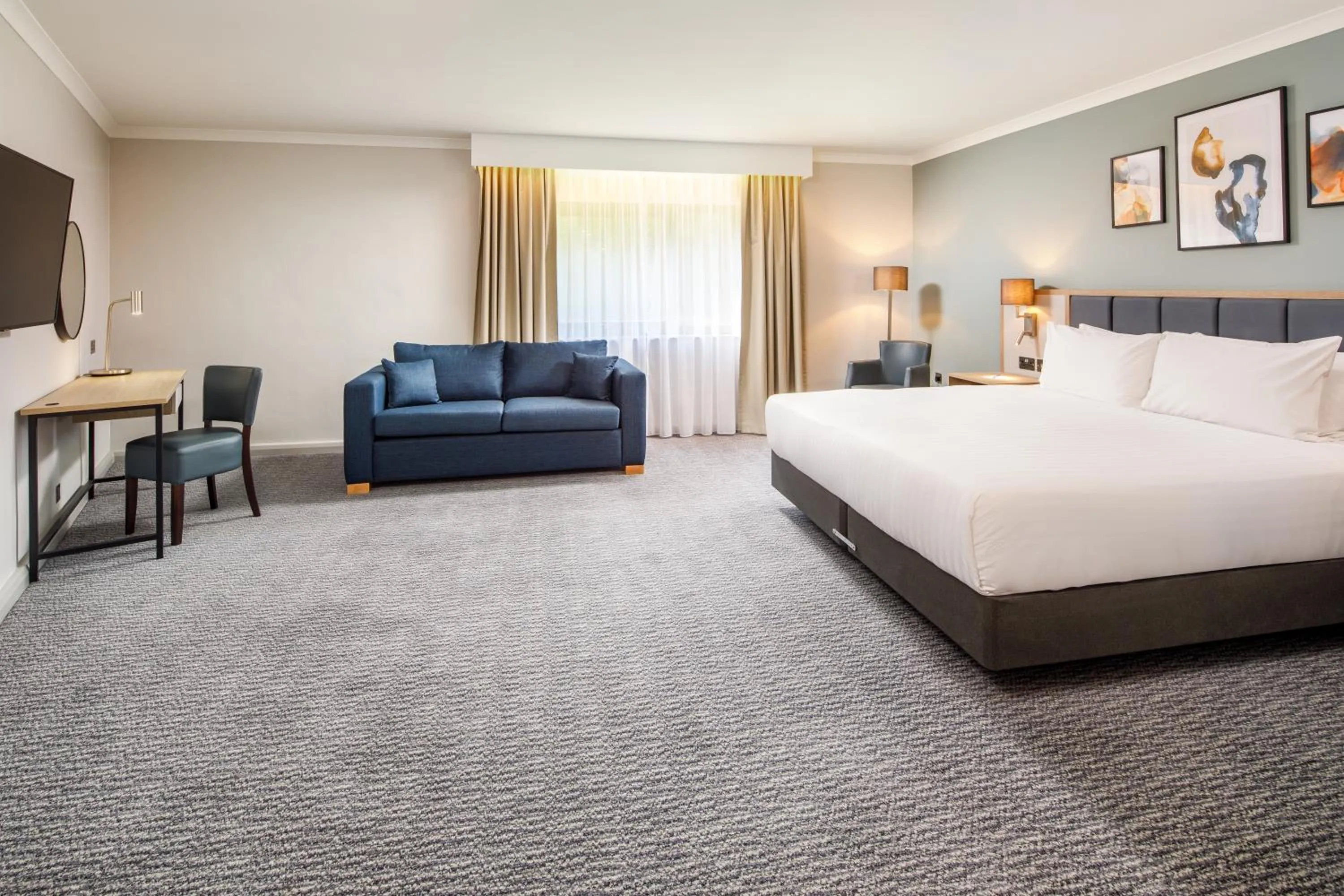 Bed in Delta Hotels by Marriott Milton Keynes