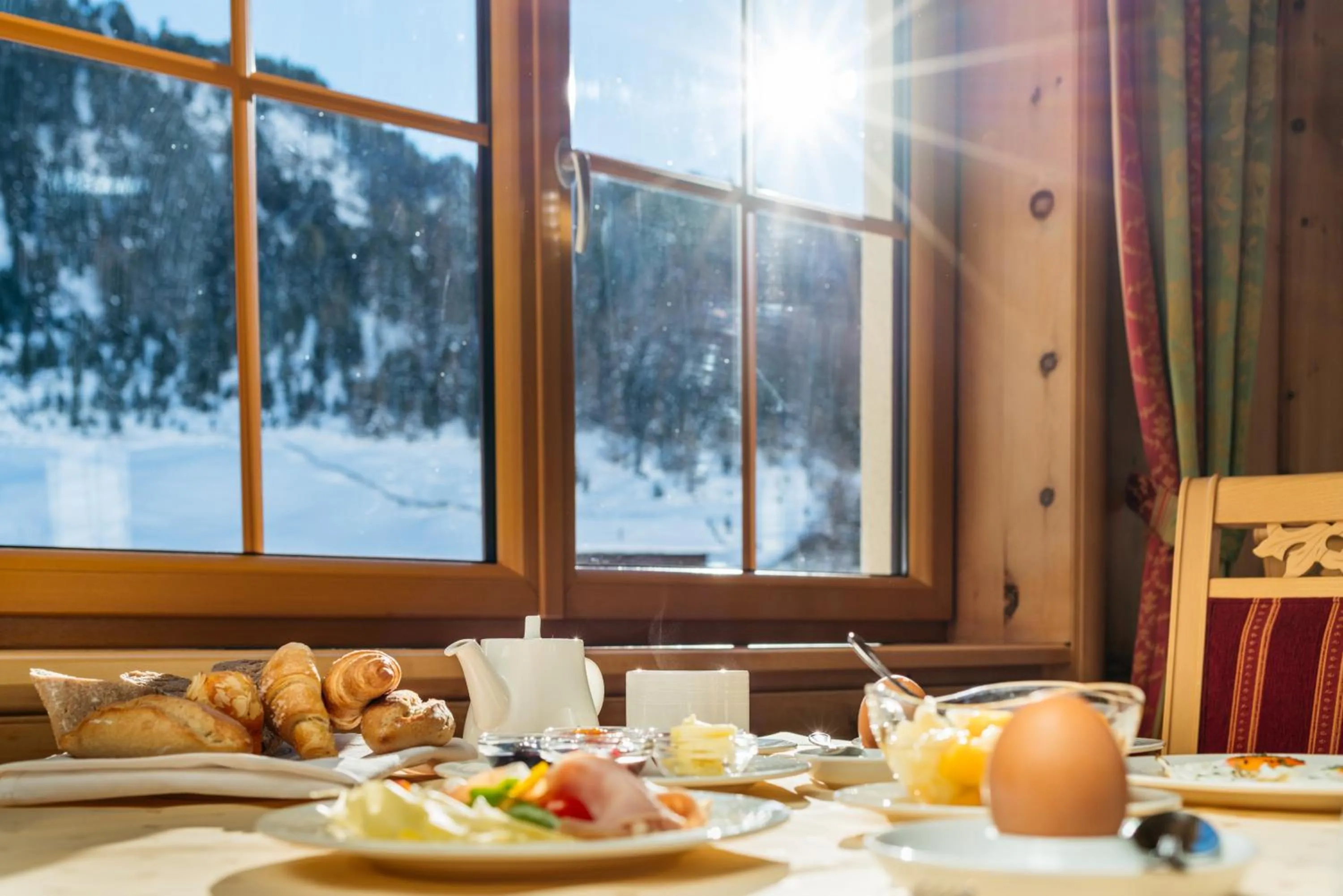 Buffet breakfast in Hotel Venter Bergwelt
