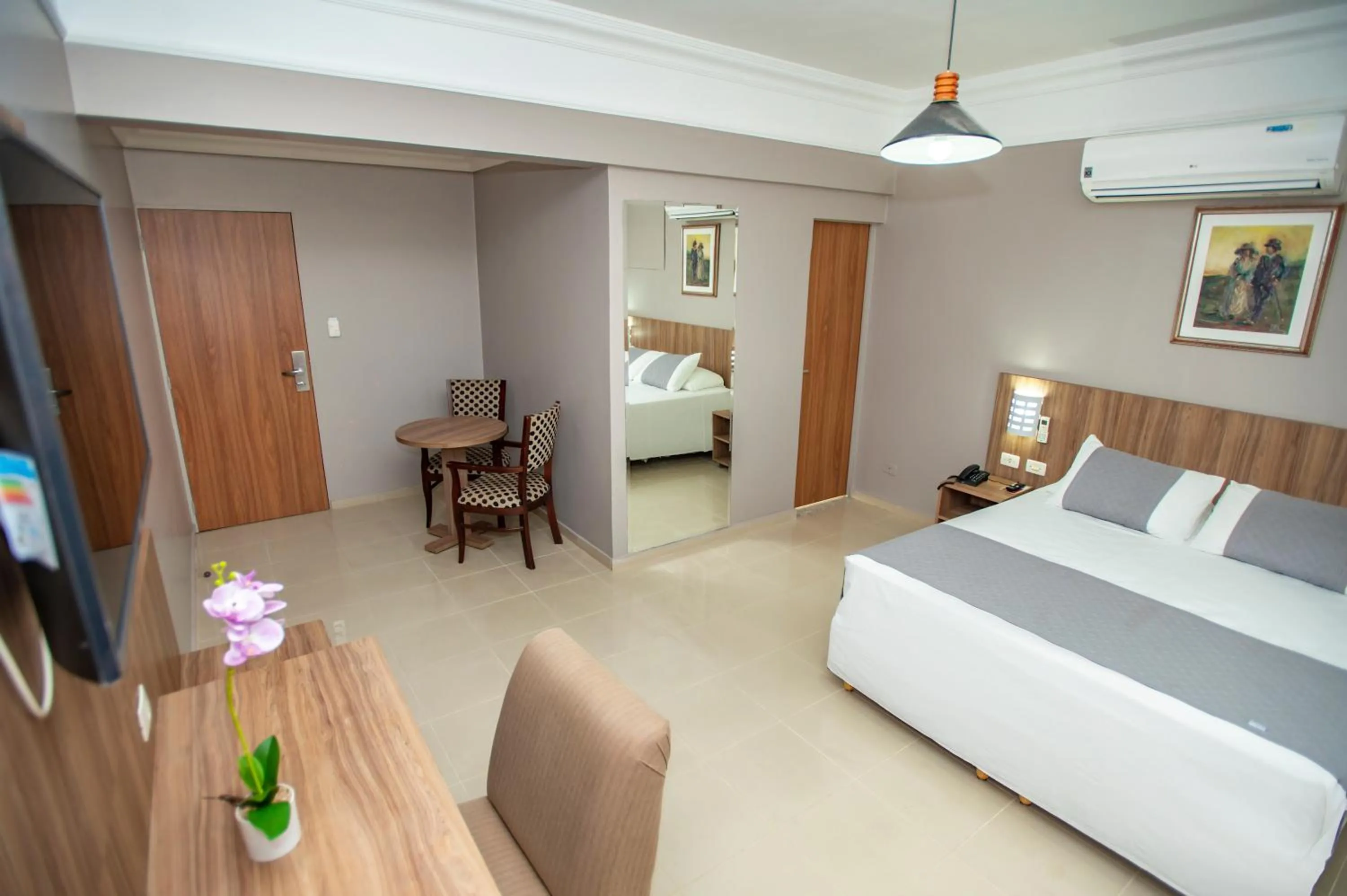 Photo of the whole room, Bed in Mato Grosso Palace Hotel