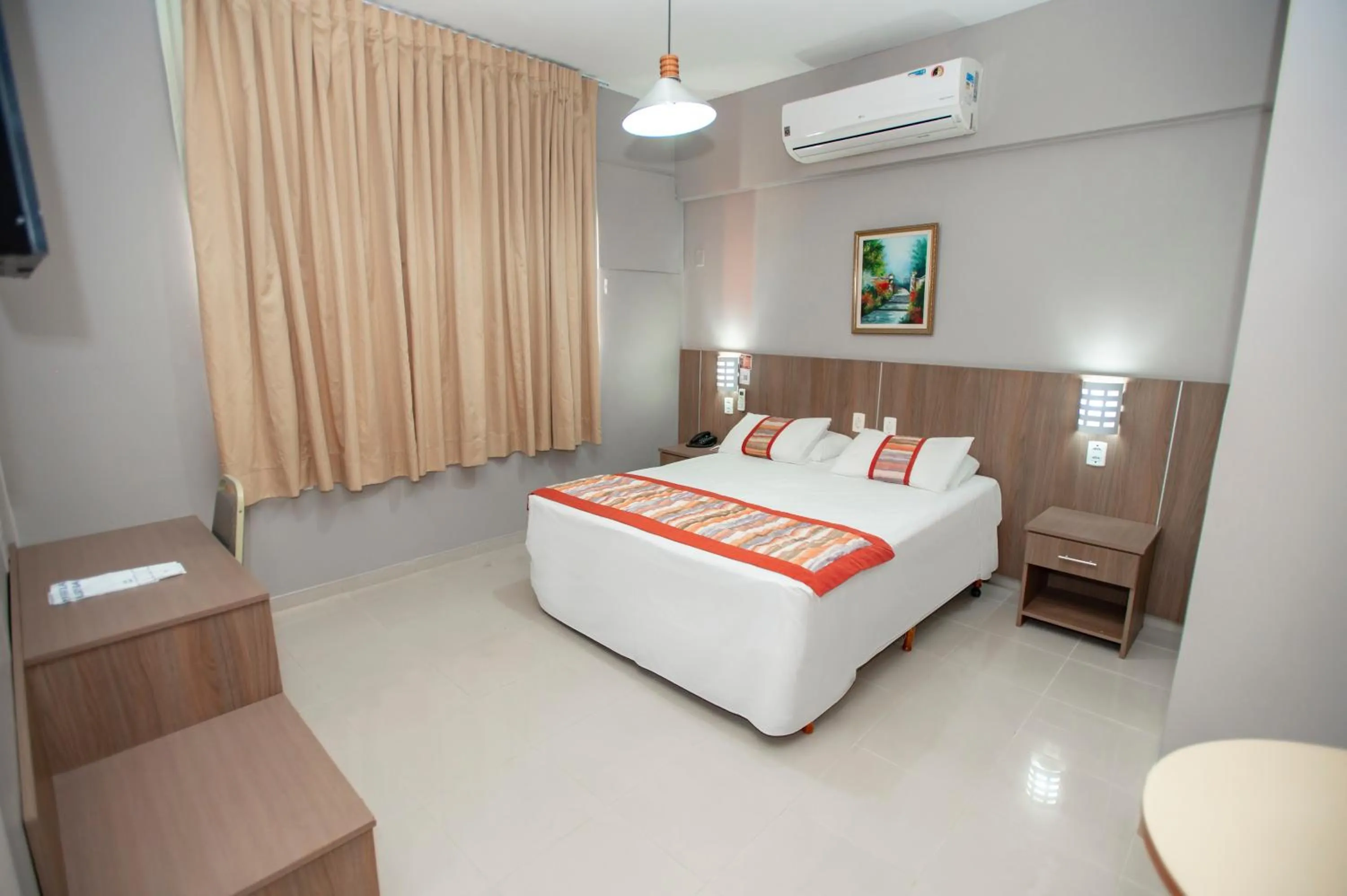 Photo of the whole room, Bed in Mato Grosso Palace Hotel