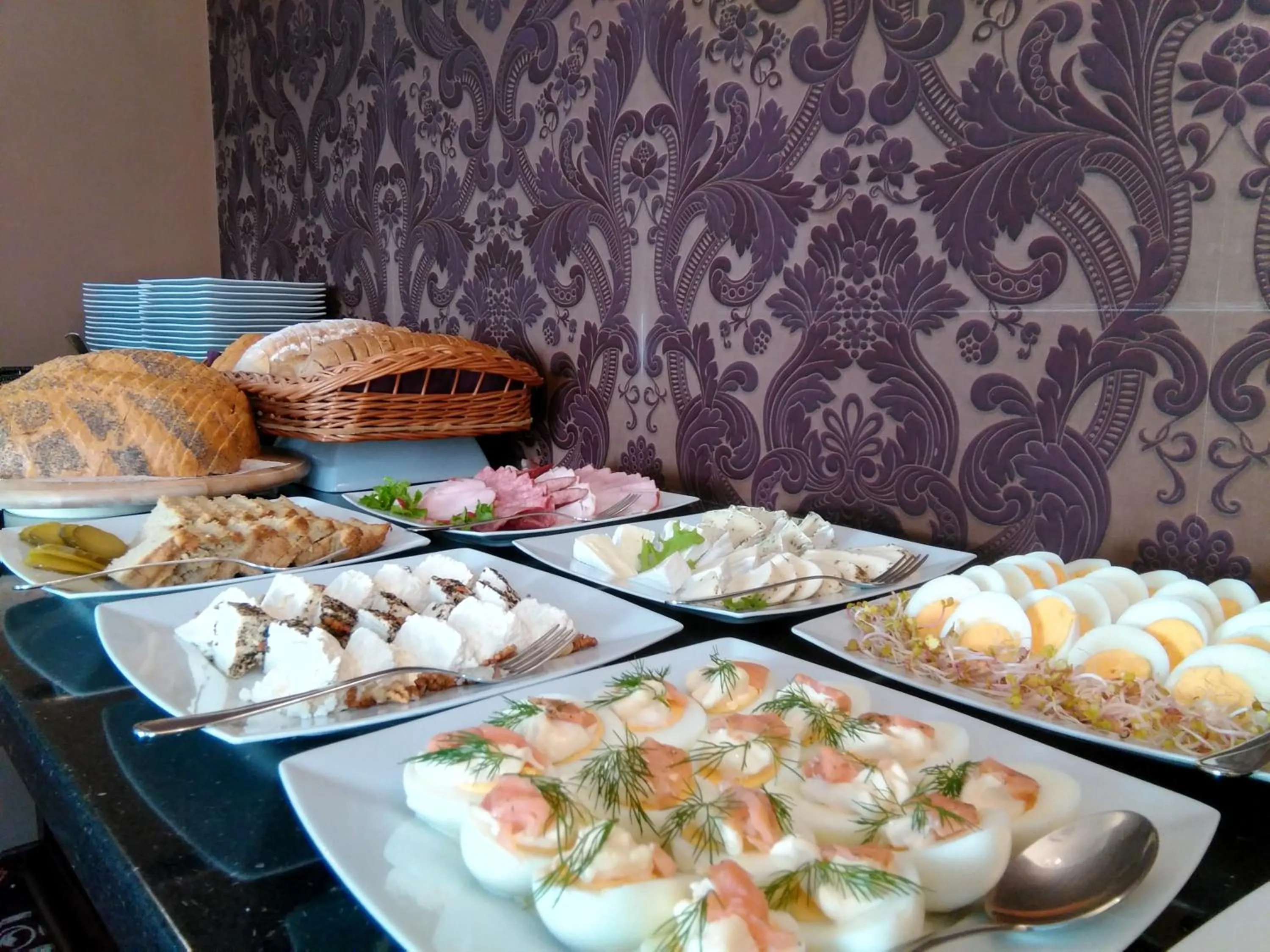 Buffet breakfast in Paria Hotel