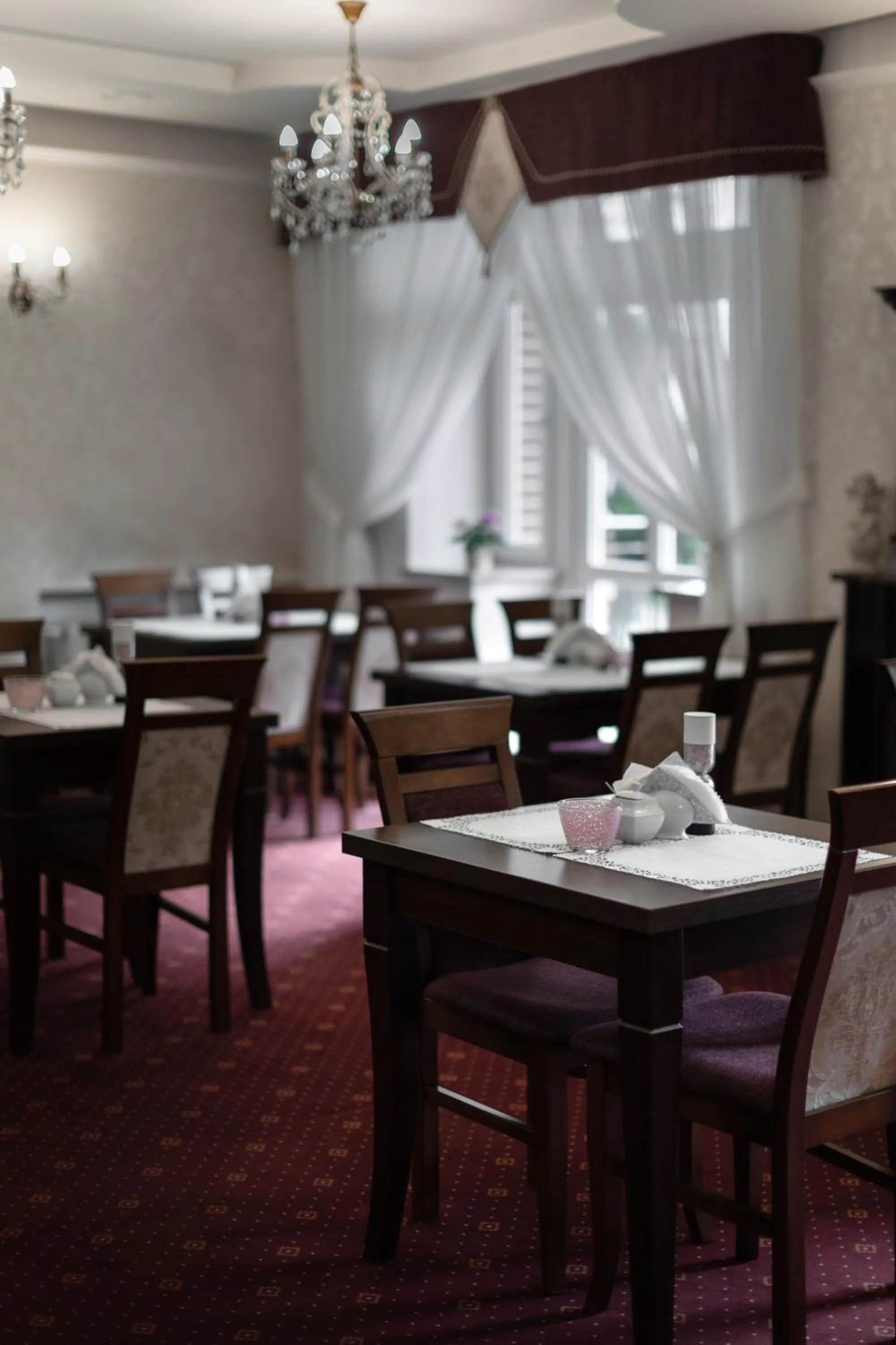 Restaurant/places to eat in Paria Hotel