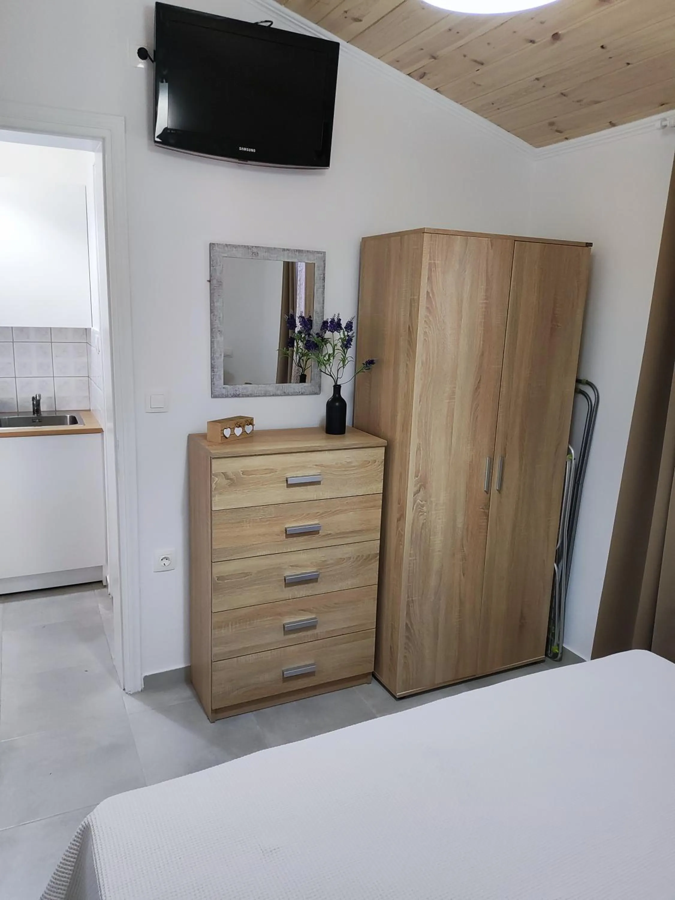 Bedroom, Bed in KOUVERTA APARTMENTS