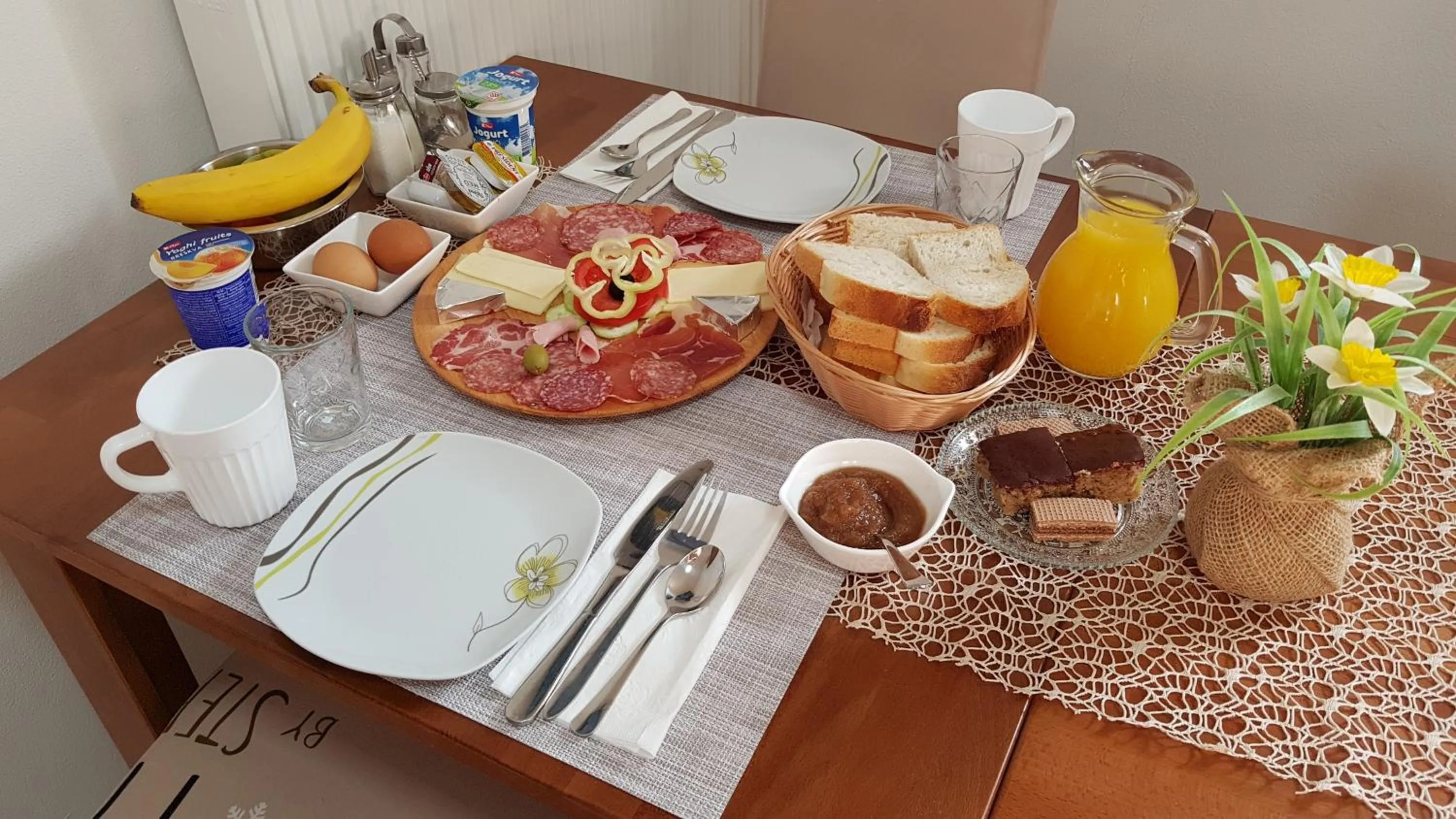 Breakfast in B&B Plitvice Lakes Villa Mija