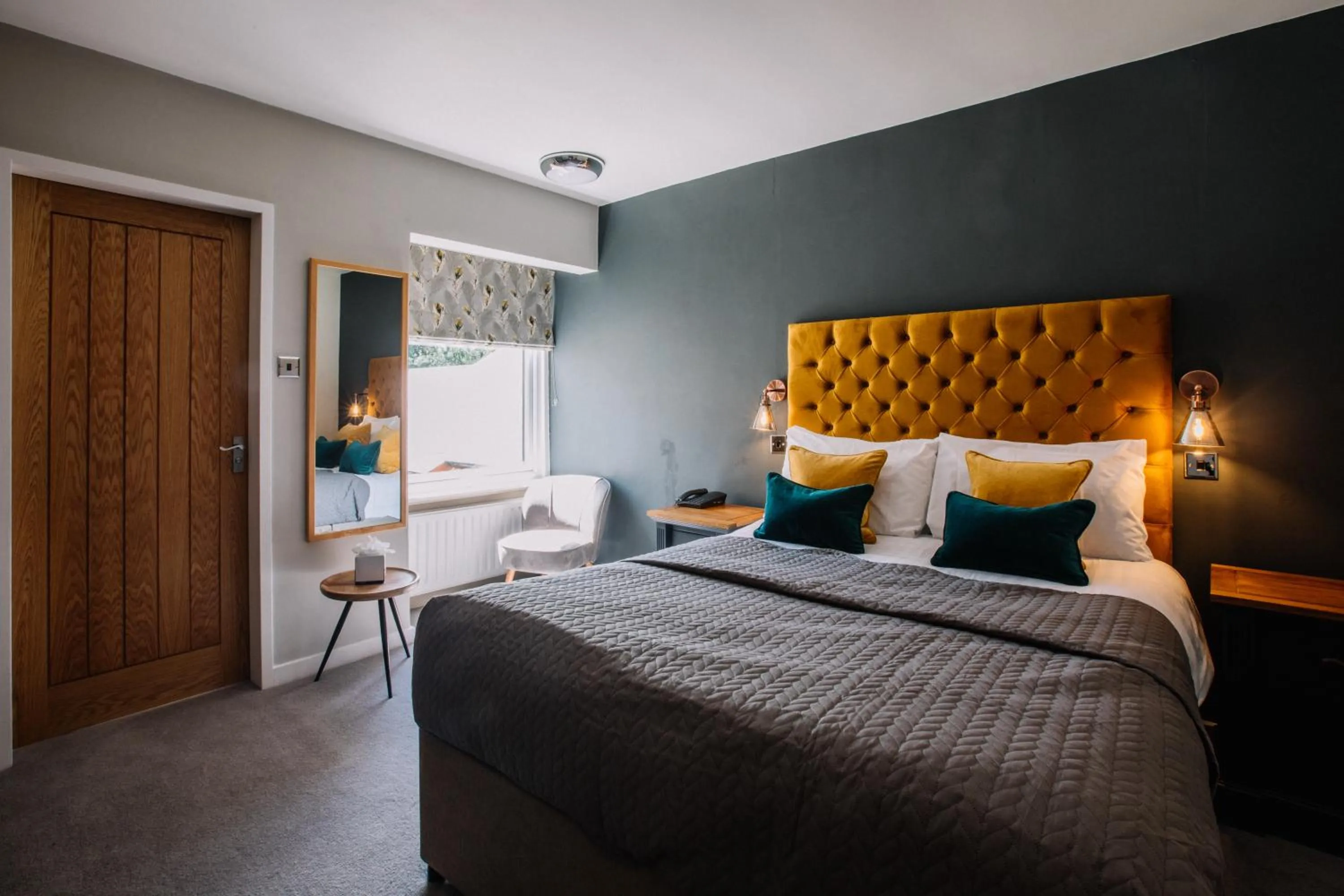 Bedroom, Bed in The Crooklands, BW Signature Collection