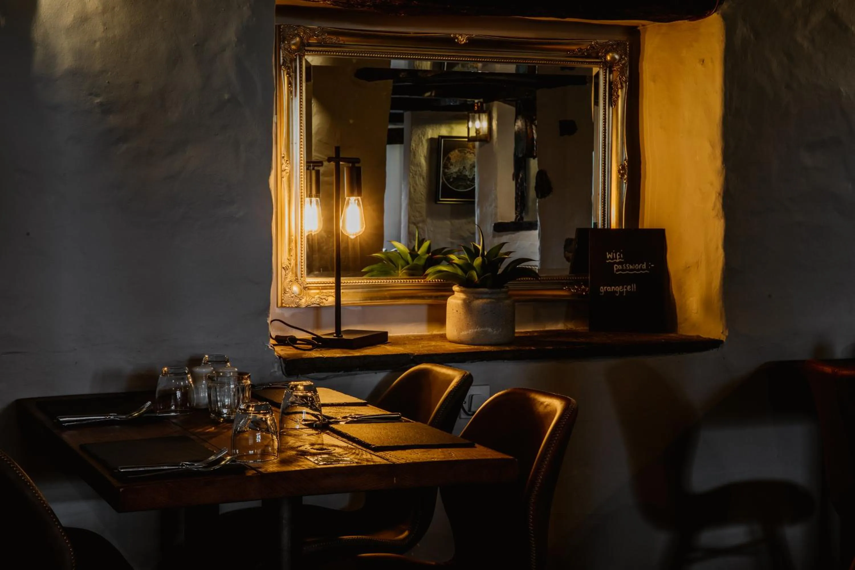 Restaurant/places to eat in The Crooklands, BW Signature Collection