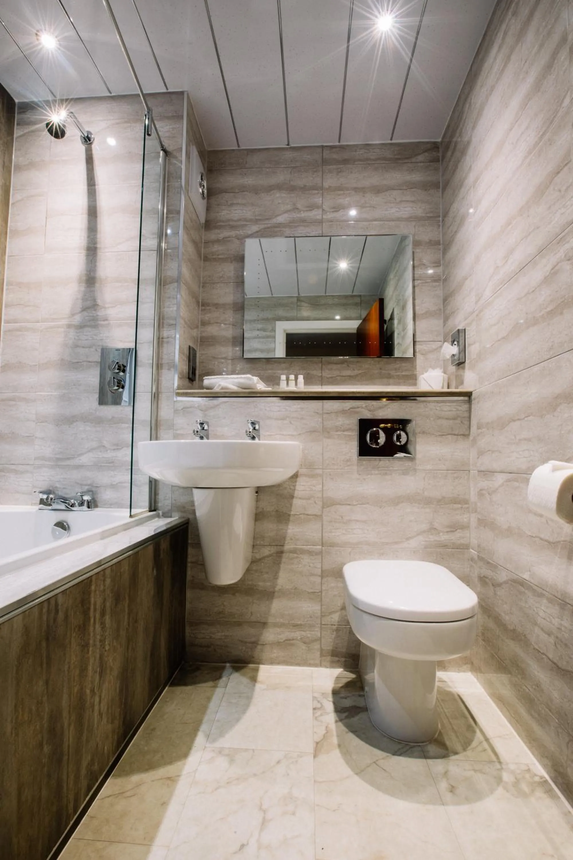 The Crooklands, BW Signature Collection