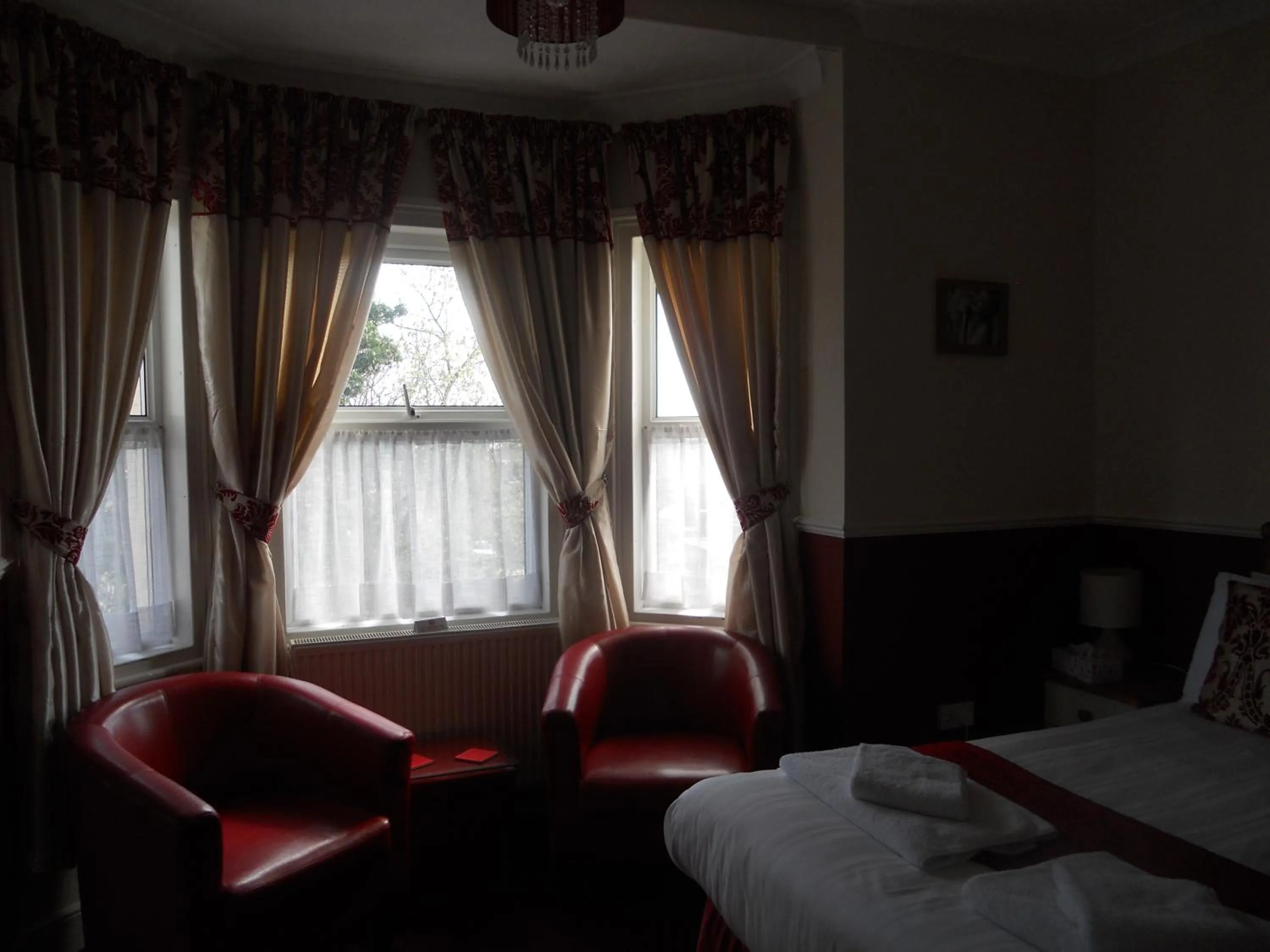 Bedroom, Bed in All Seasons Guest House