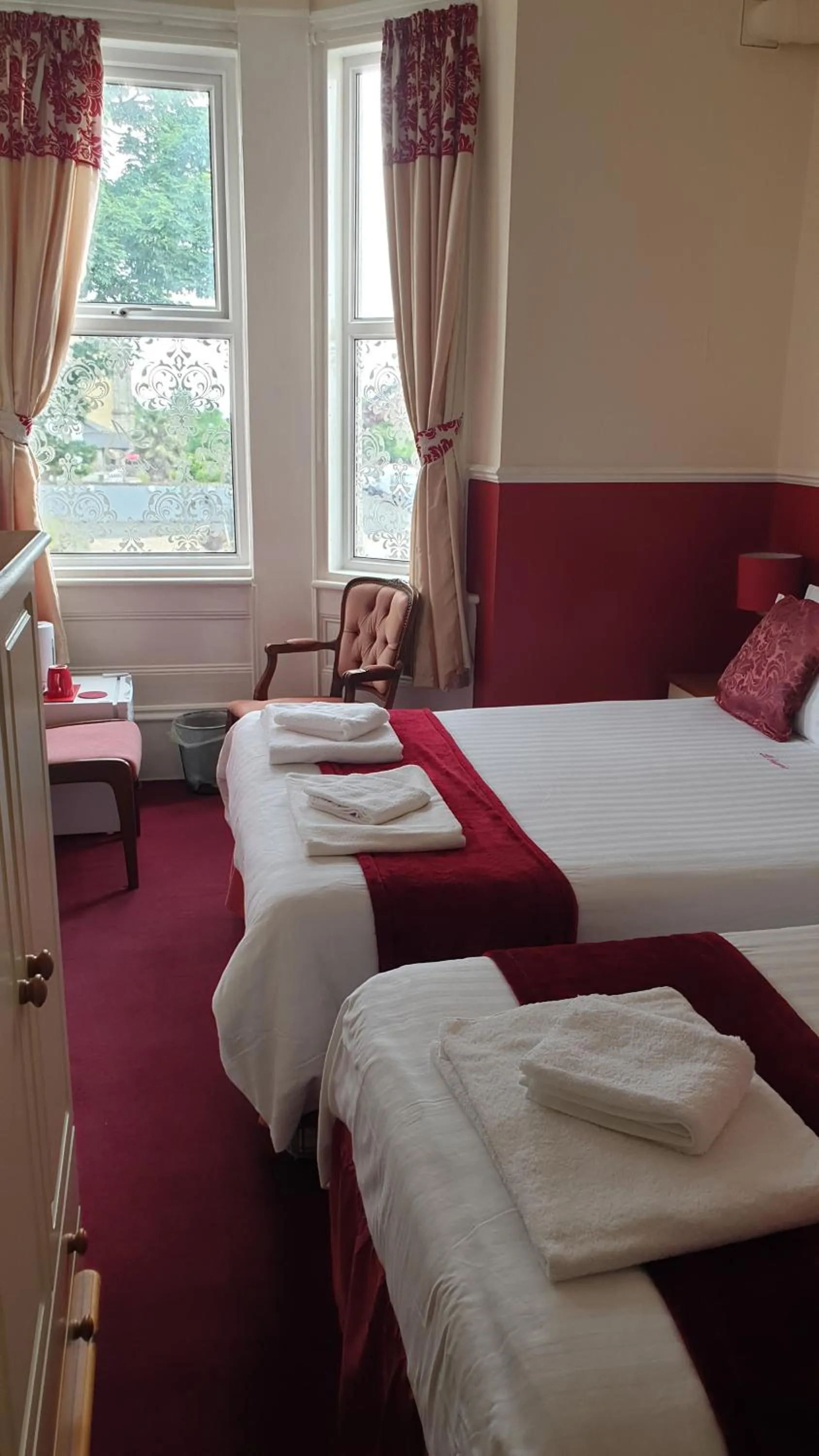 Photo of the whole room, Bed in All Seasons Guest House