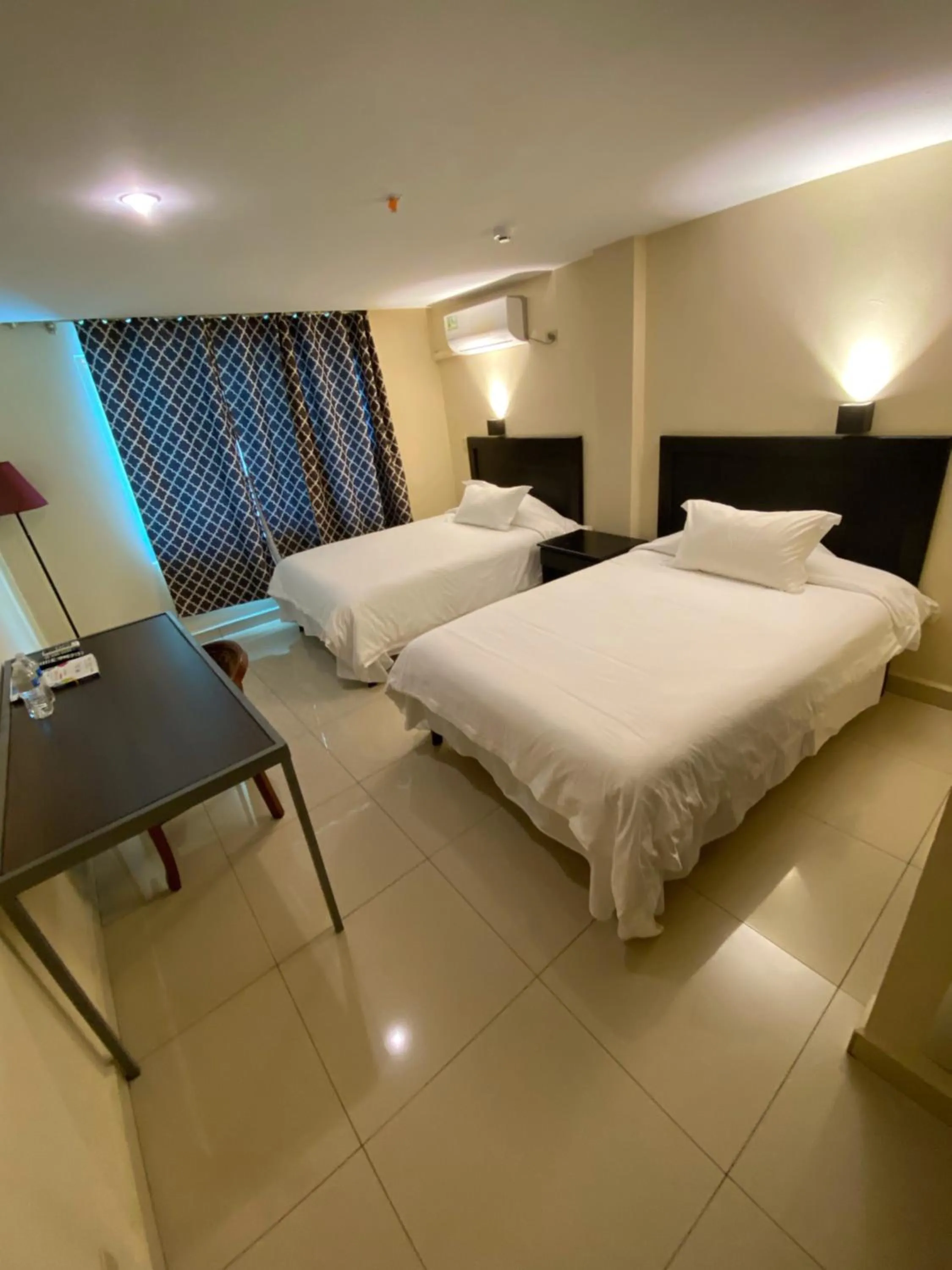 Bed in Hotel F Sur Inn