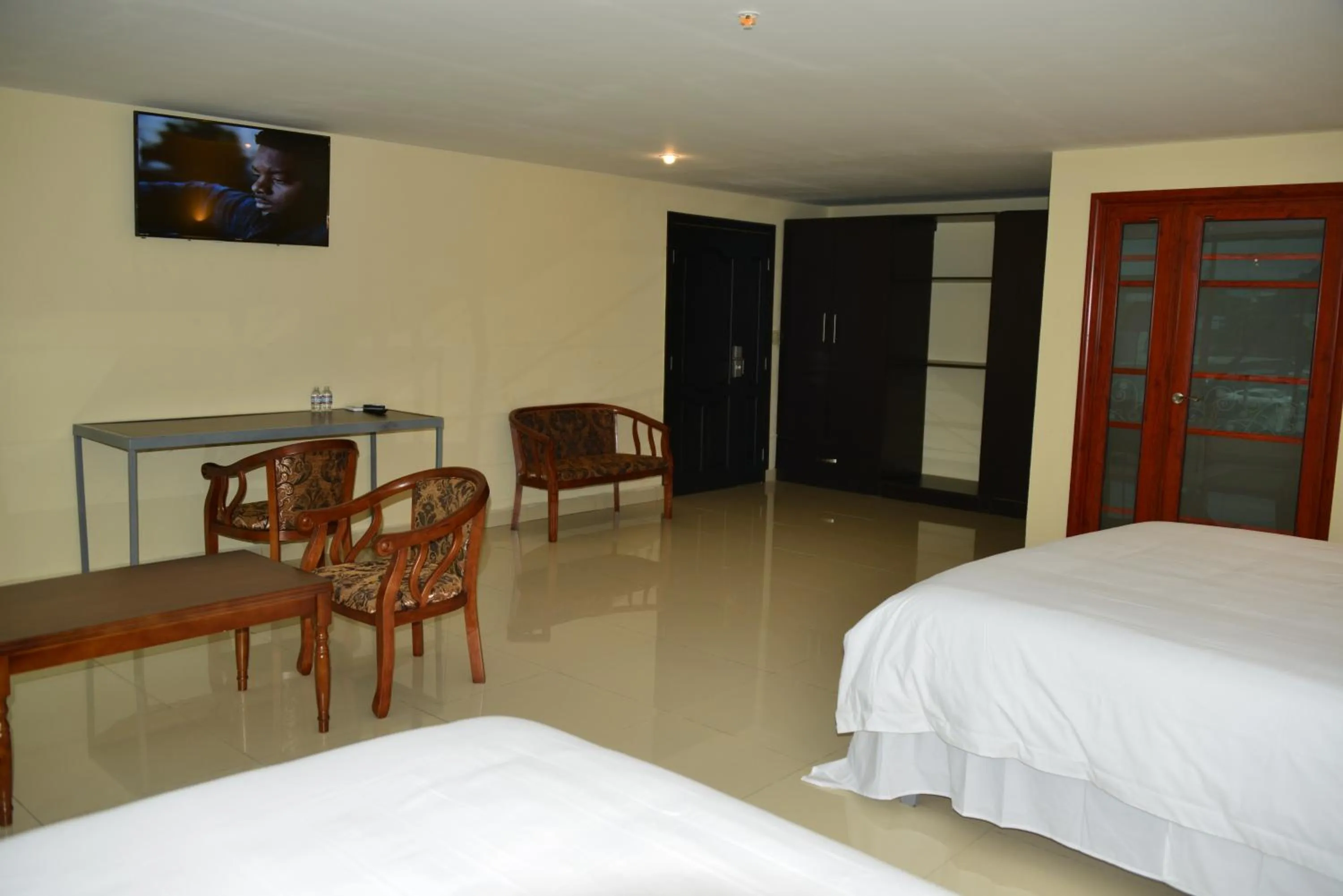 Bed in Hotel F Sur Inn