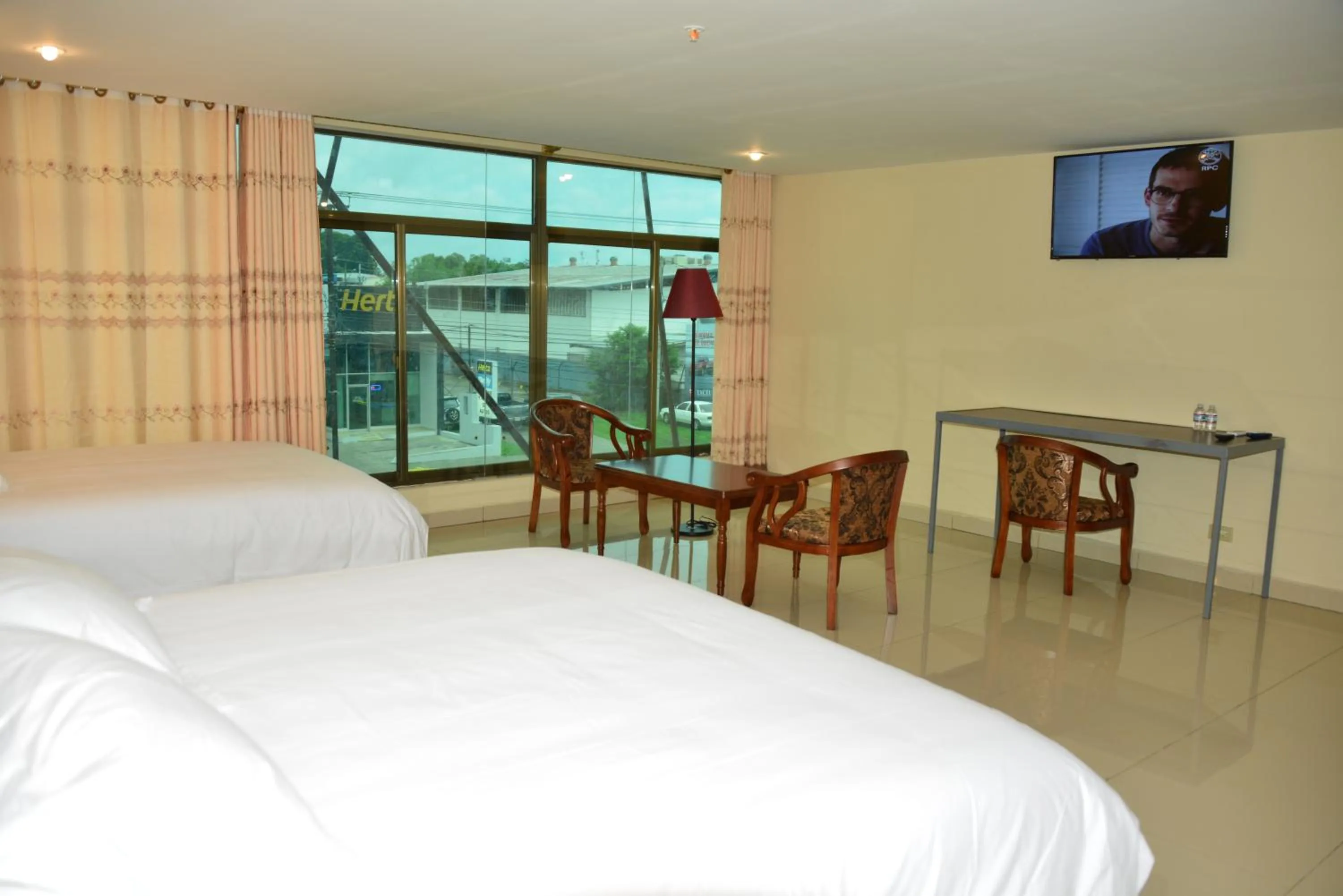 TV and multimedia, Bed in Hotel F Sur Inn