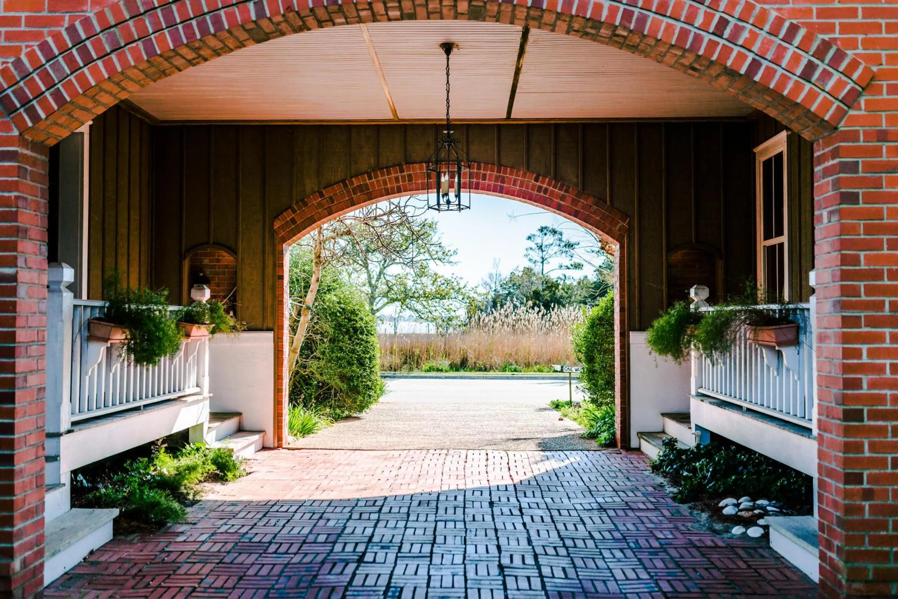 Facade/entrance in Roanoke Island Inn