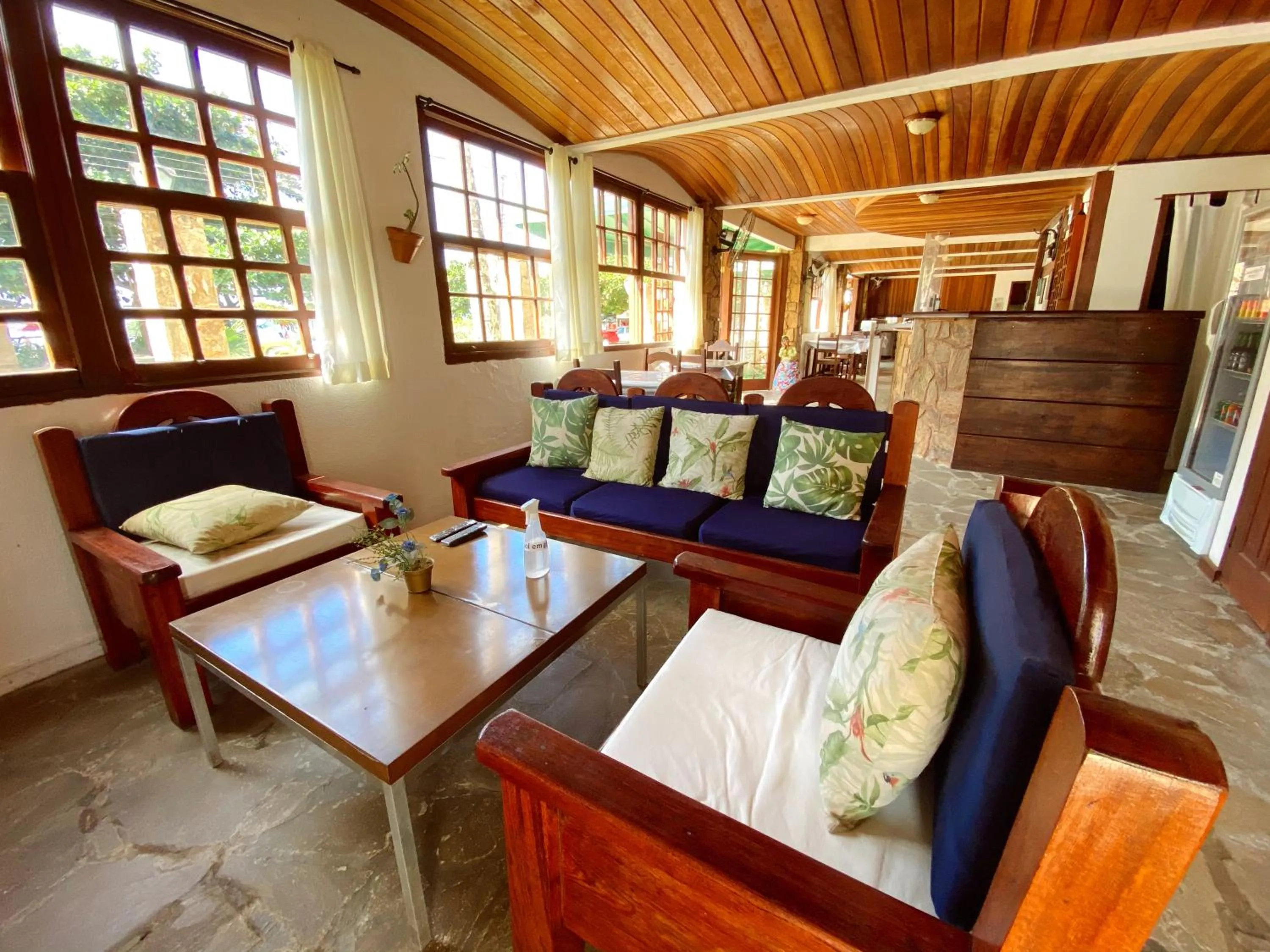 Communal lounge/ TV room in HOTELARE Hotel Brunello