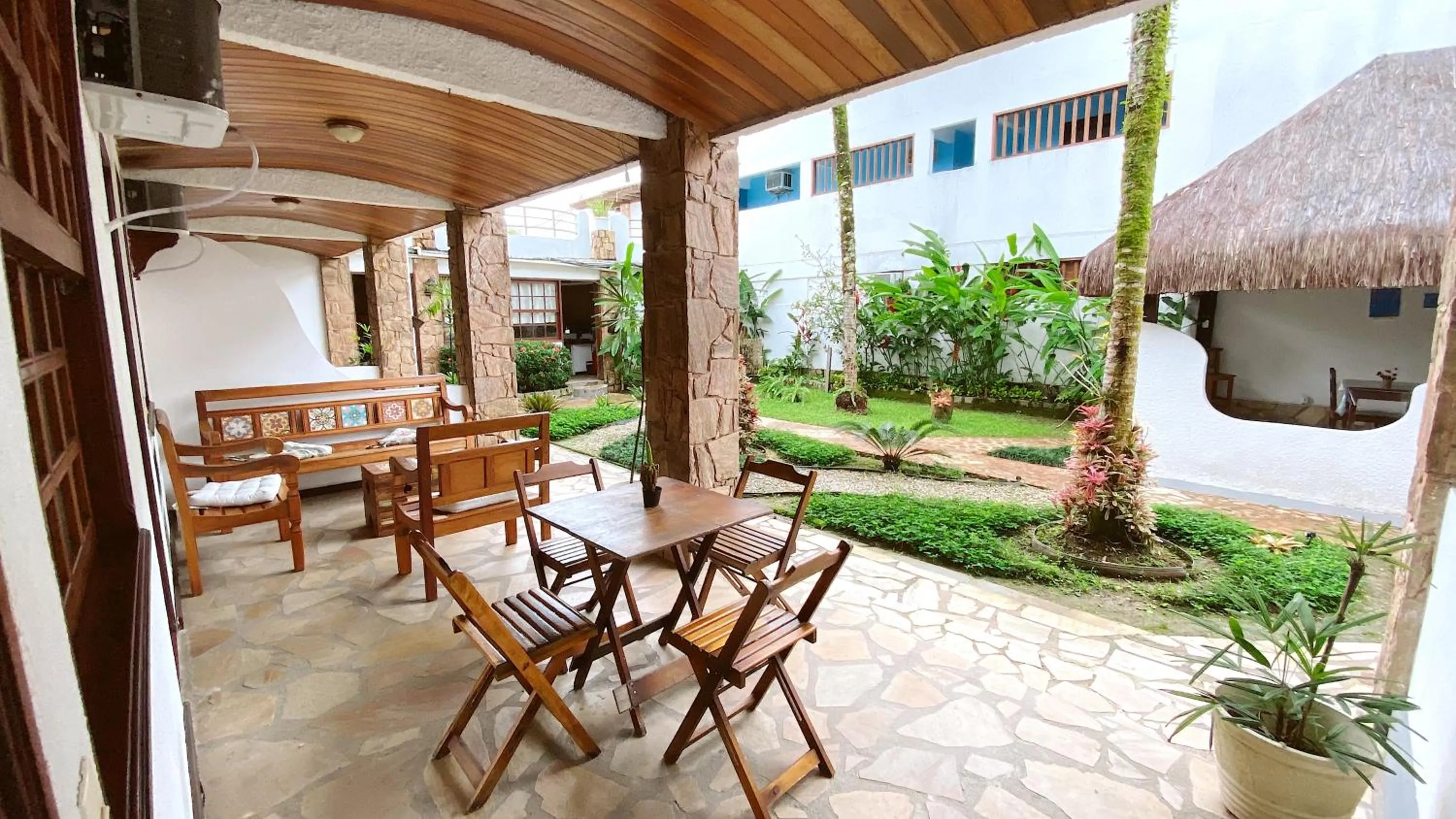 Patio in HOTELARE Hotel Brunello