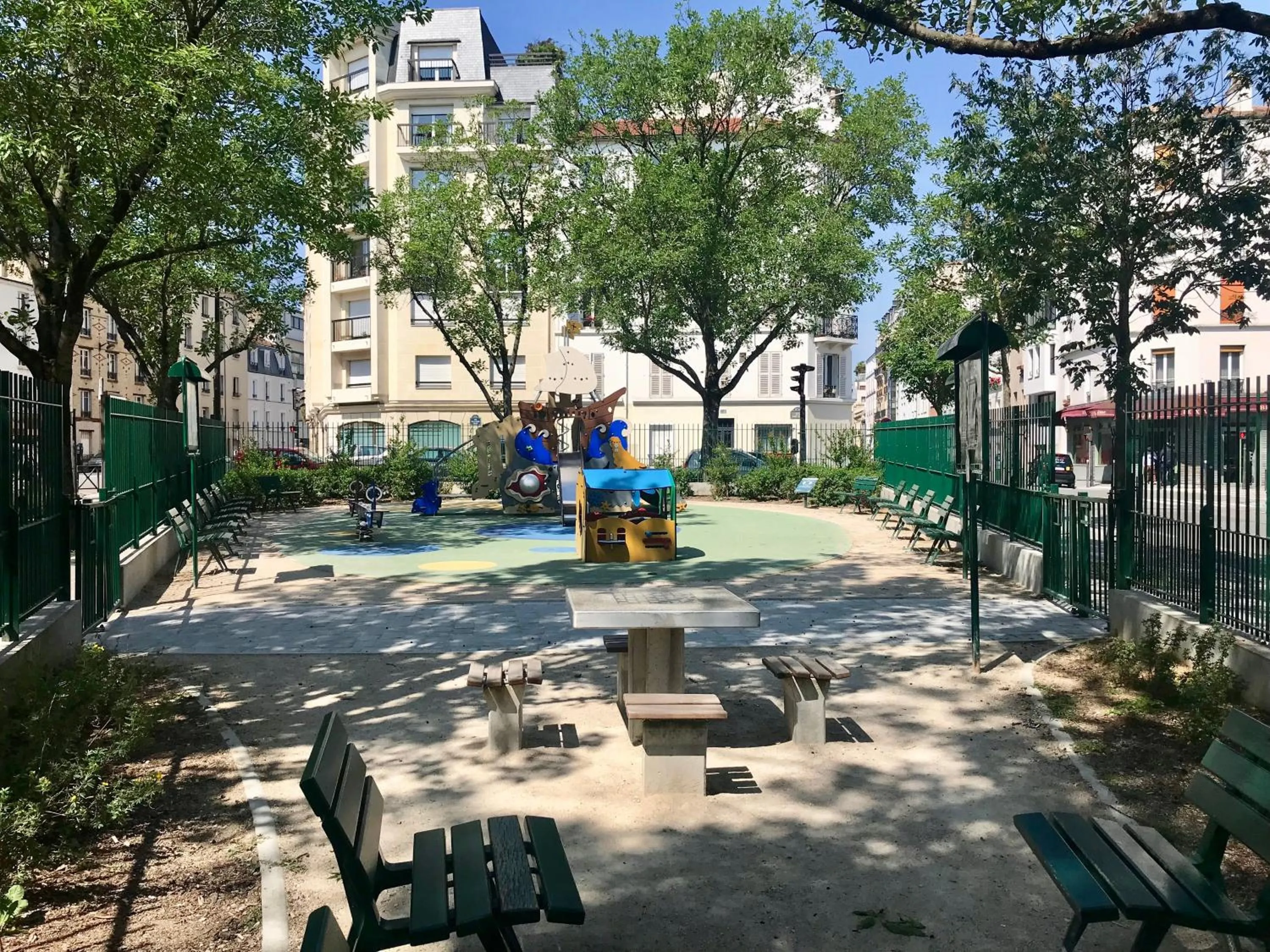 Property building in Maison Lavaud