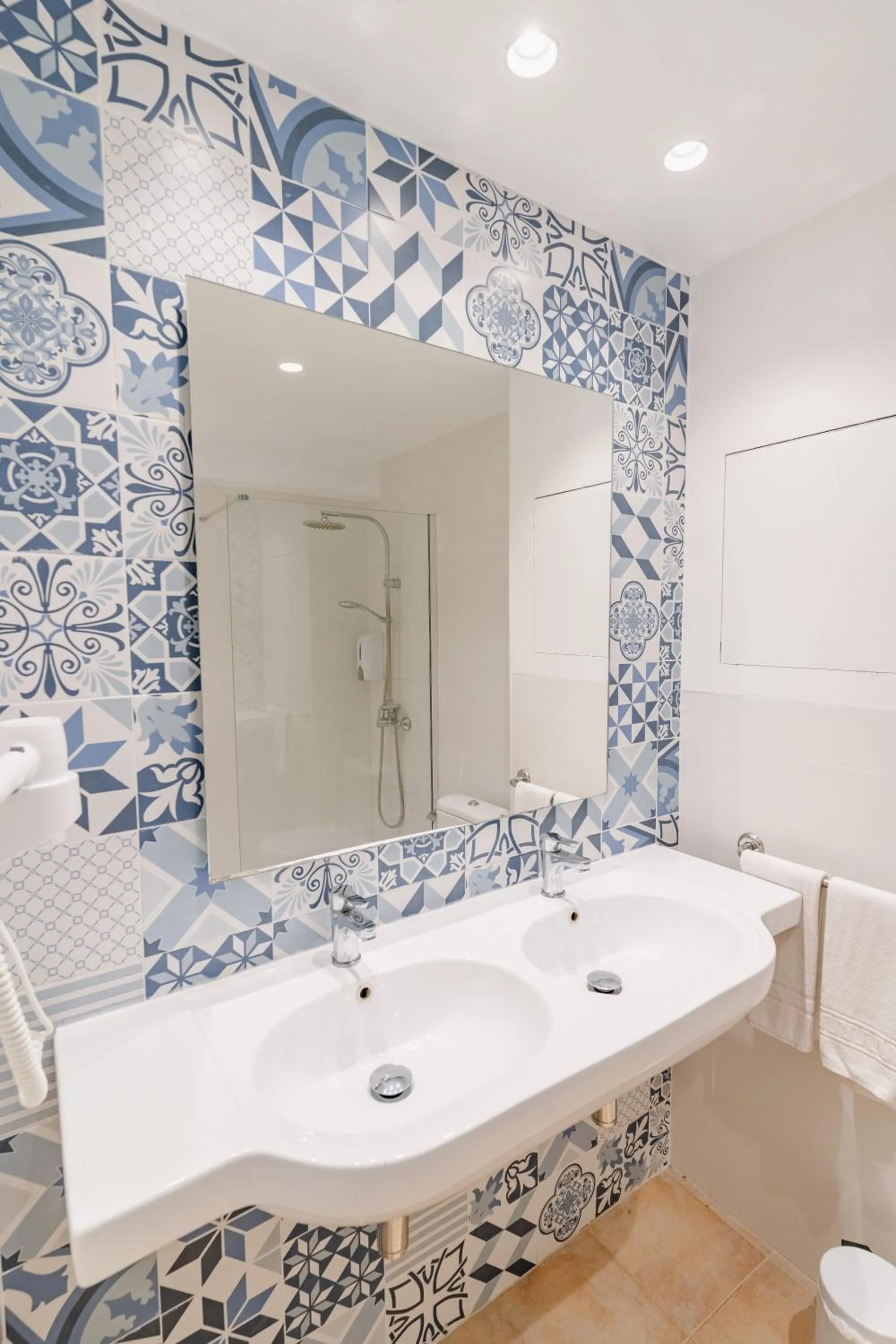 Shower in Hostal HPC Porto Colom