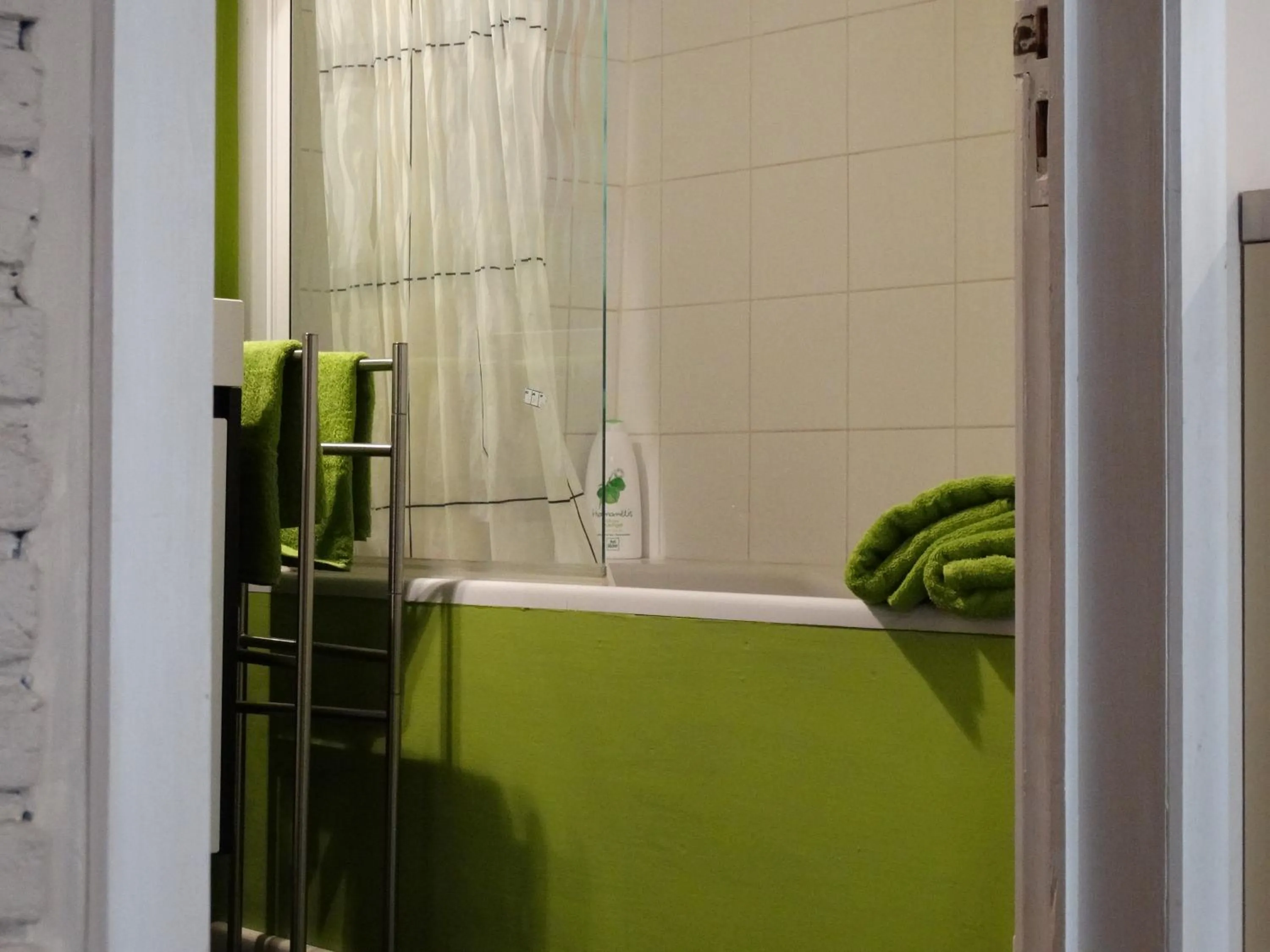 Bathroom in Huyze Peerdenbrugghe