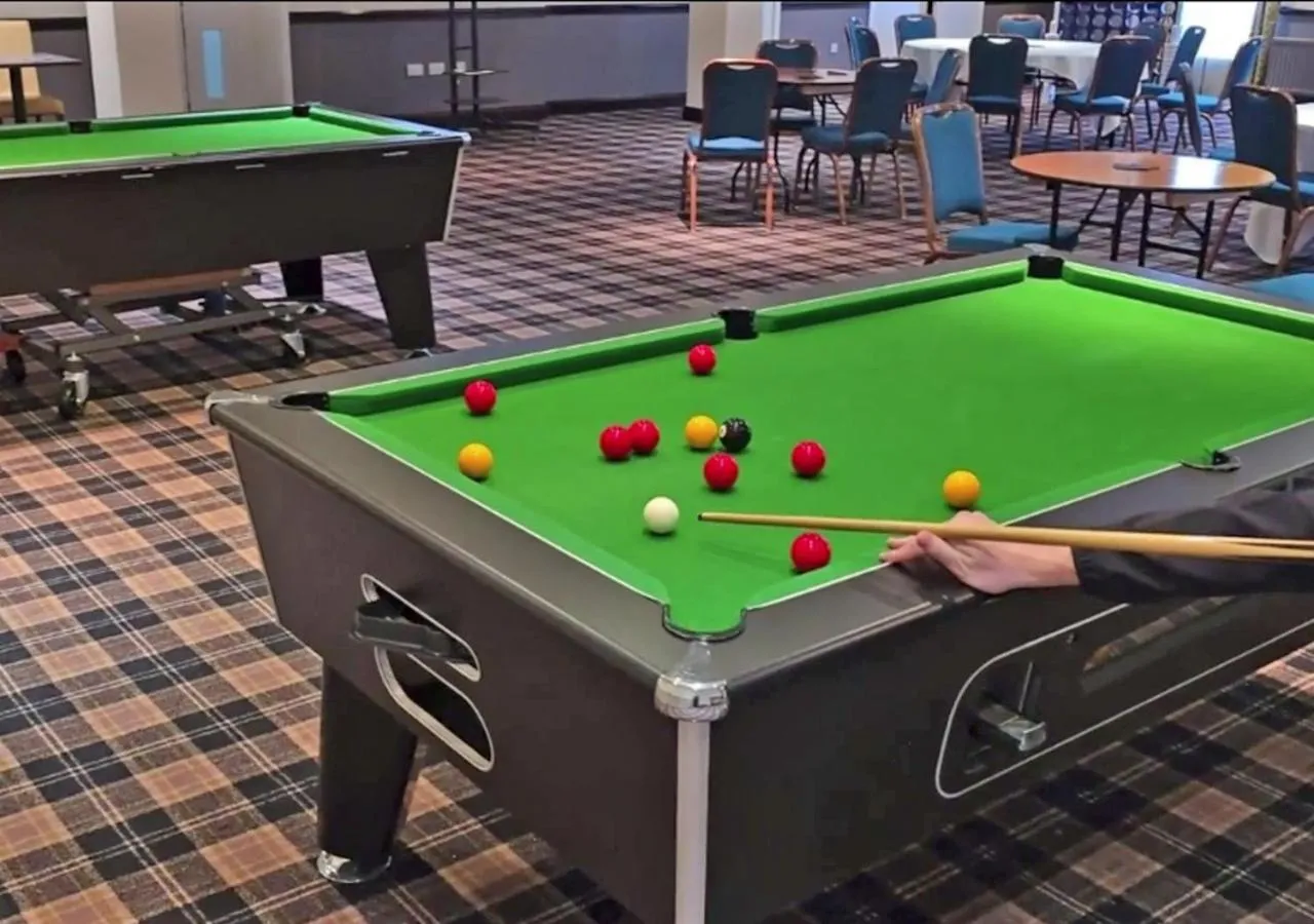 Billiard in Burn Hall Hotel