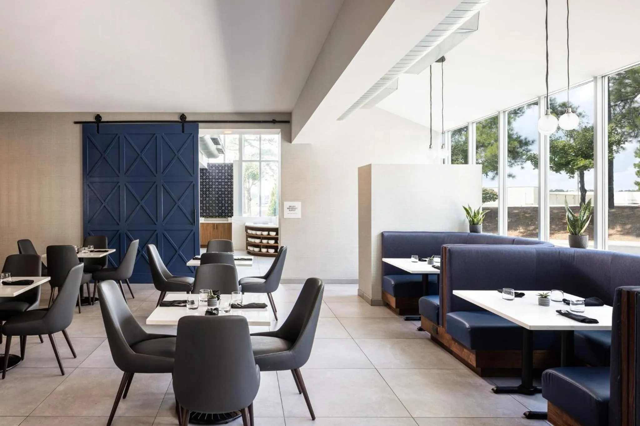 Restaurant/places to eat in Crowne Plaza Atlanta NE - Norcross by IHG