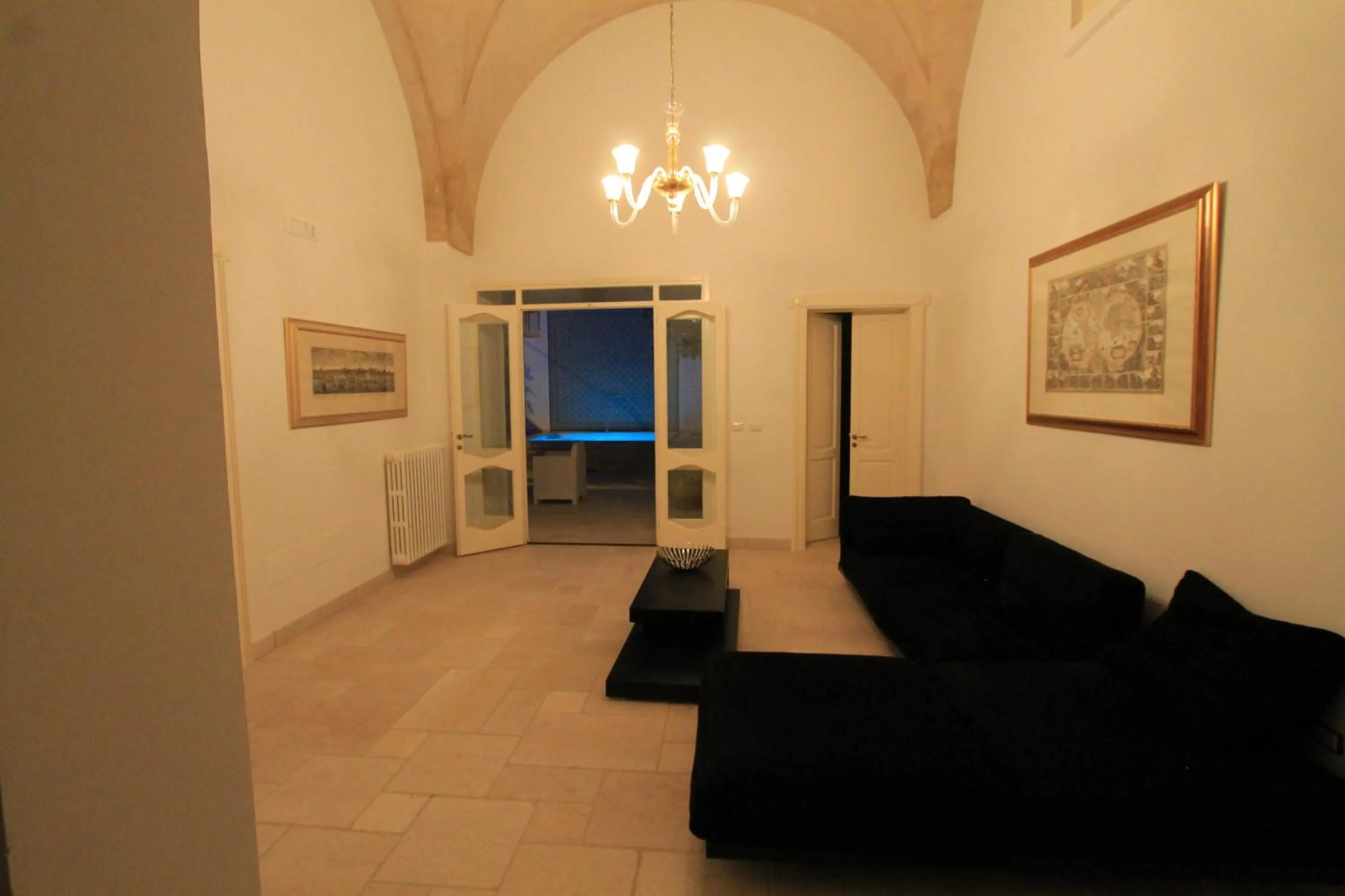 Communal lounge/ TV room in La Casa del Mercante