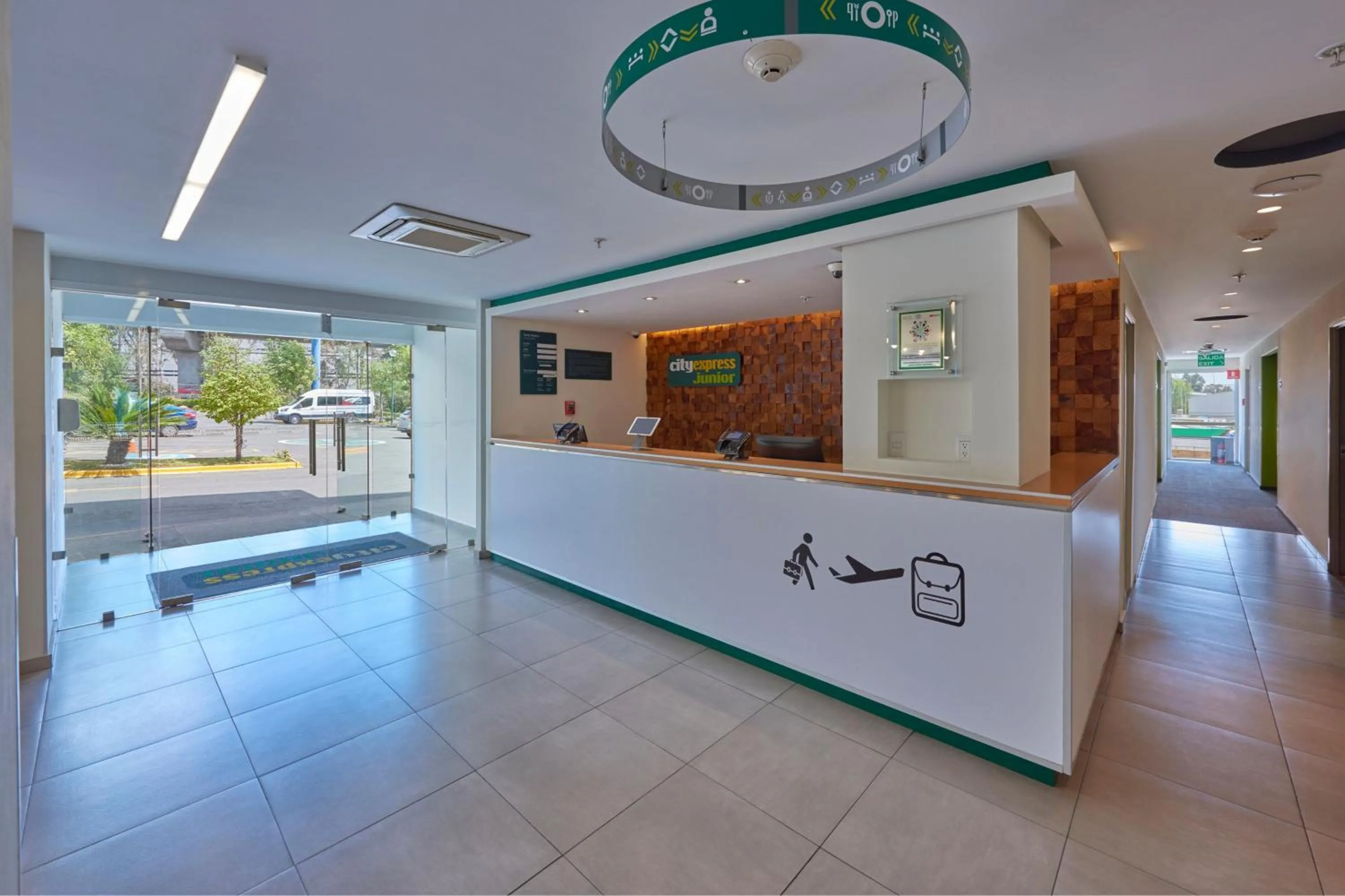 Lobby or reception in City Express Junior by Marriott Guadalajara Periferico Sur