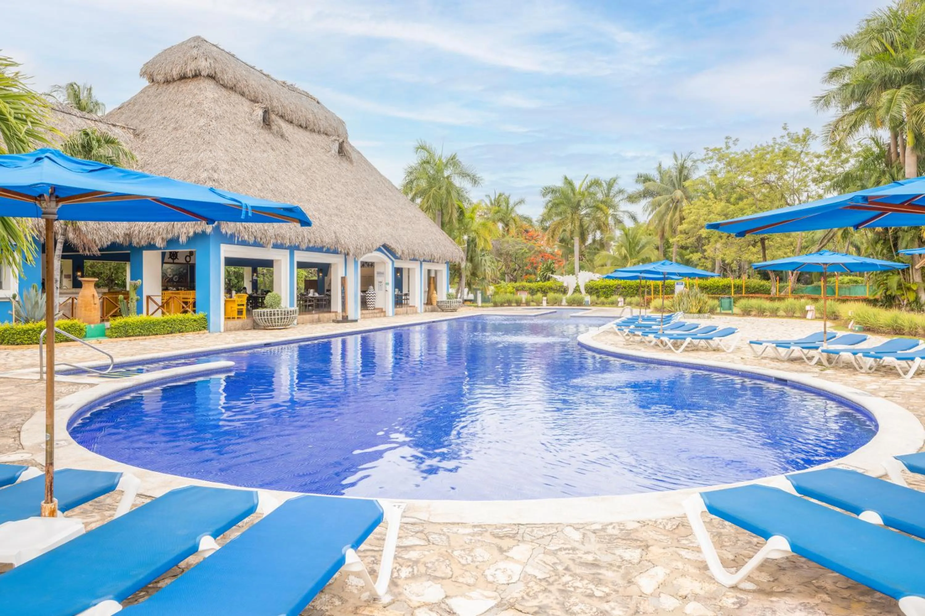 Swimming pool in Royal Decameron Salinitas - All Inclusive