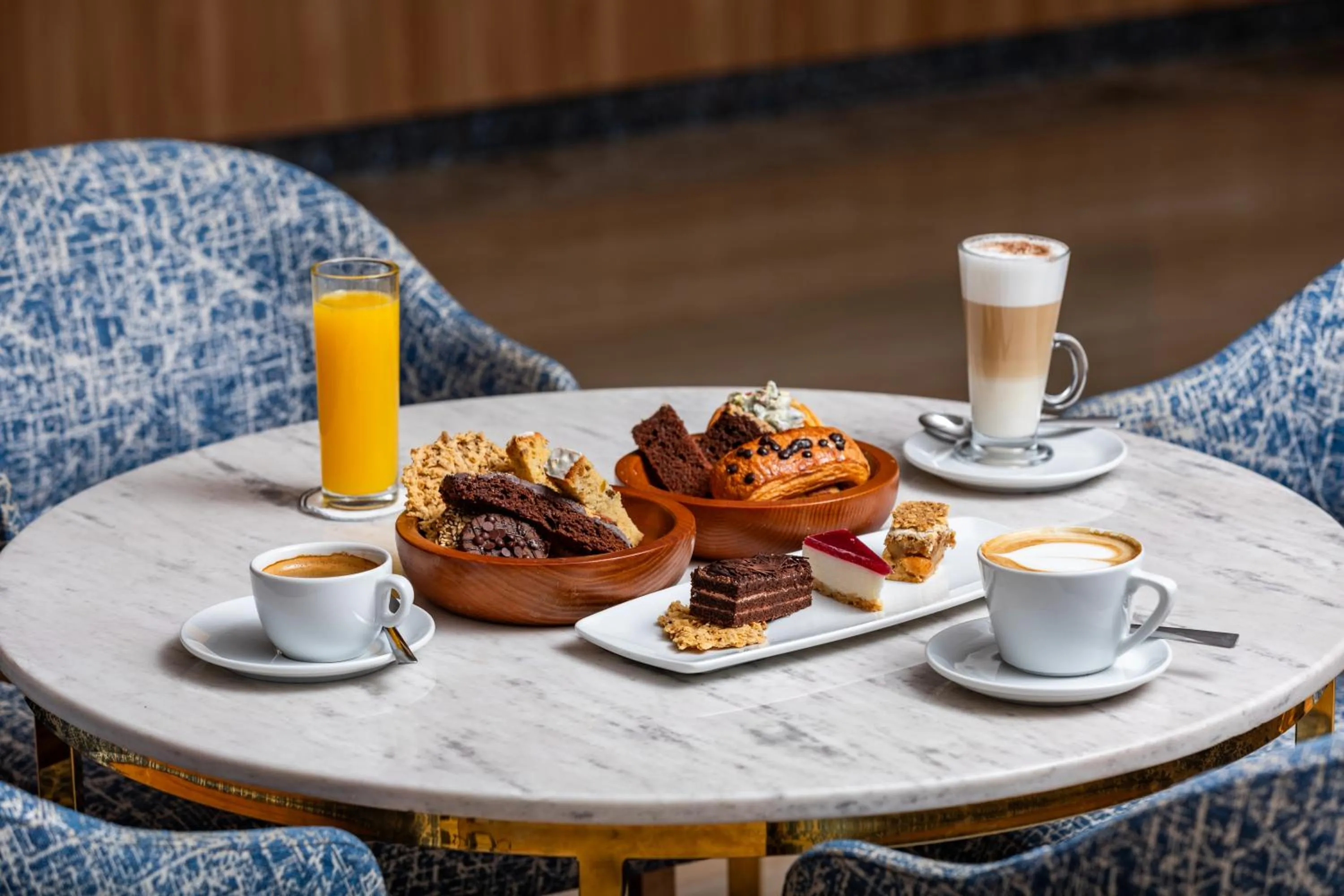 Food and drinks in Pickalbatros Hôtel Du Golf - Adults Friendly 16 Years Plus- All-Inclusive