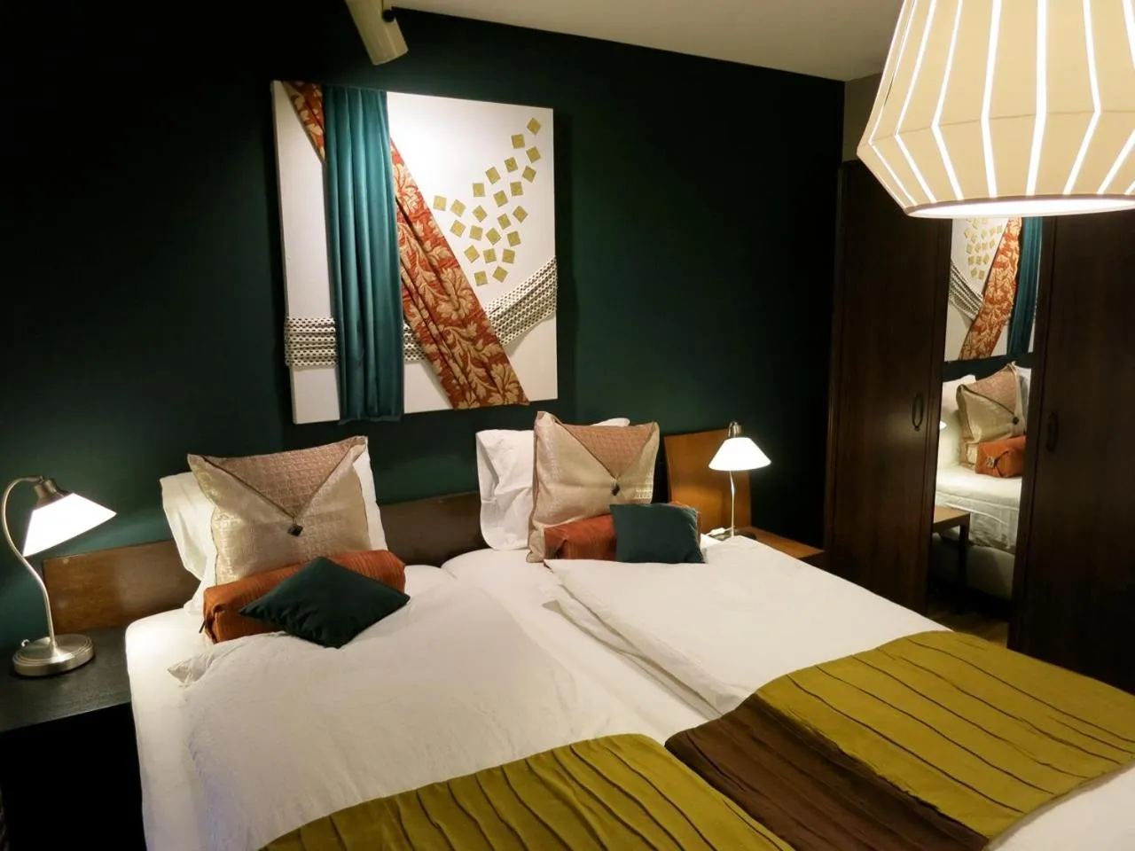 Photo of the whole room, Bed in AH87 Osaka