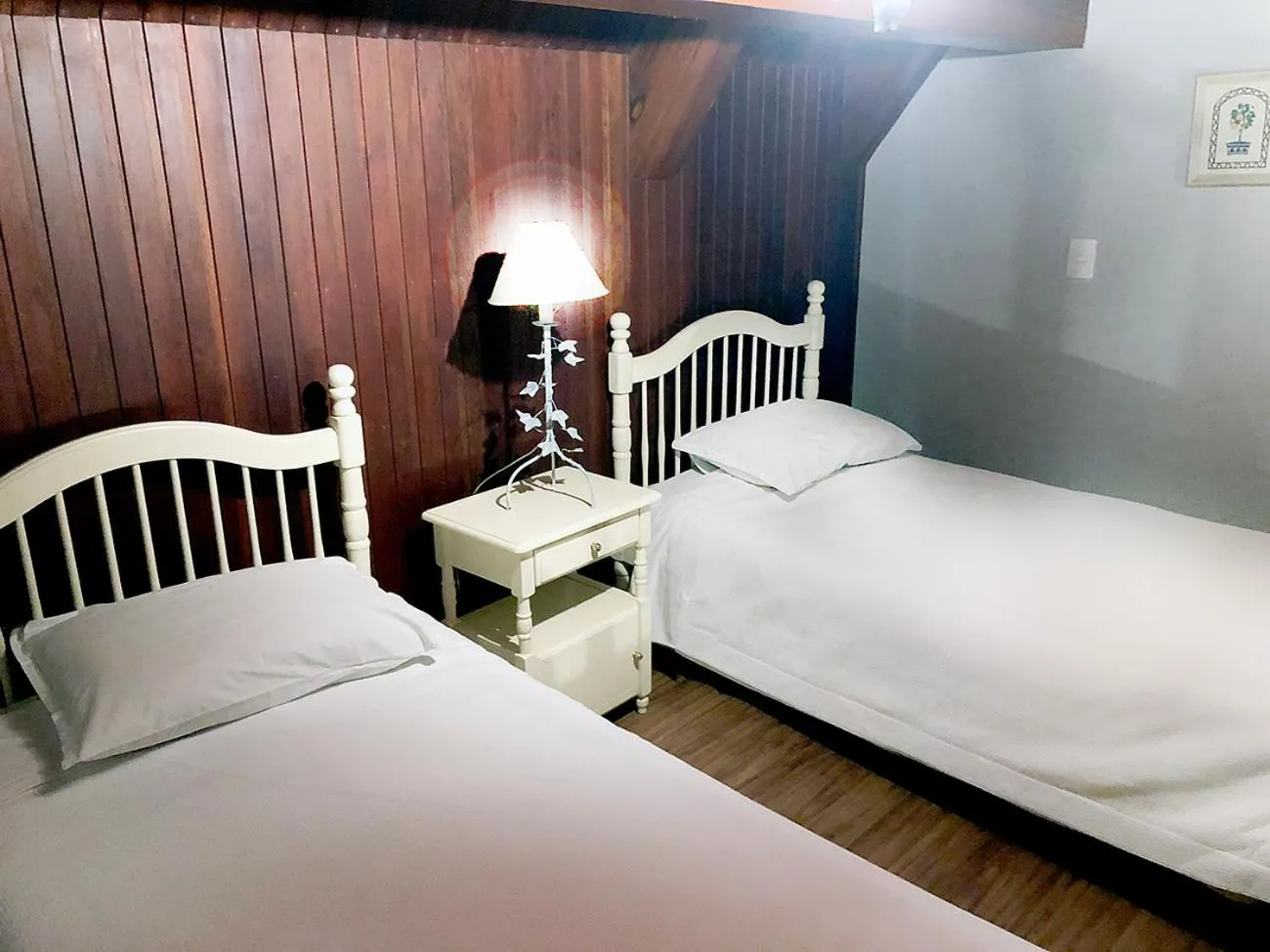 Bed in Center Suiço Flats